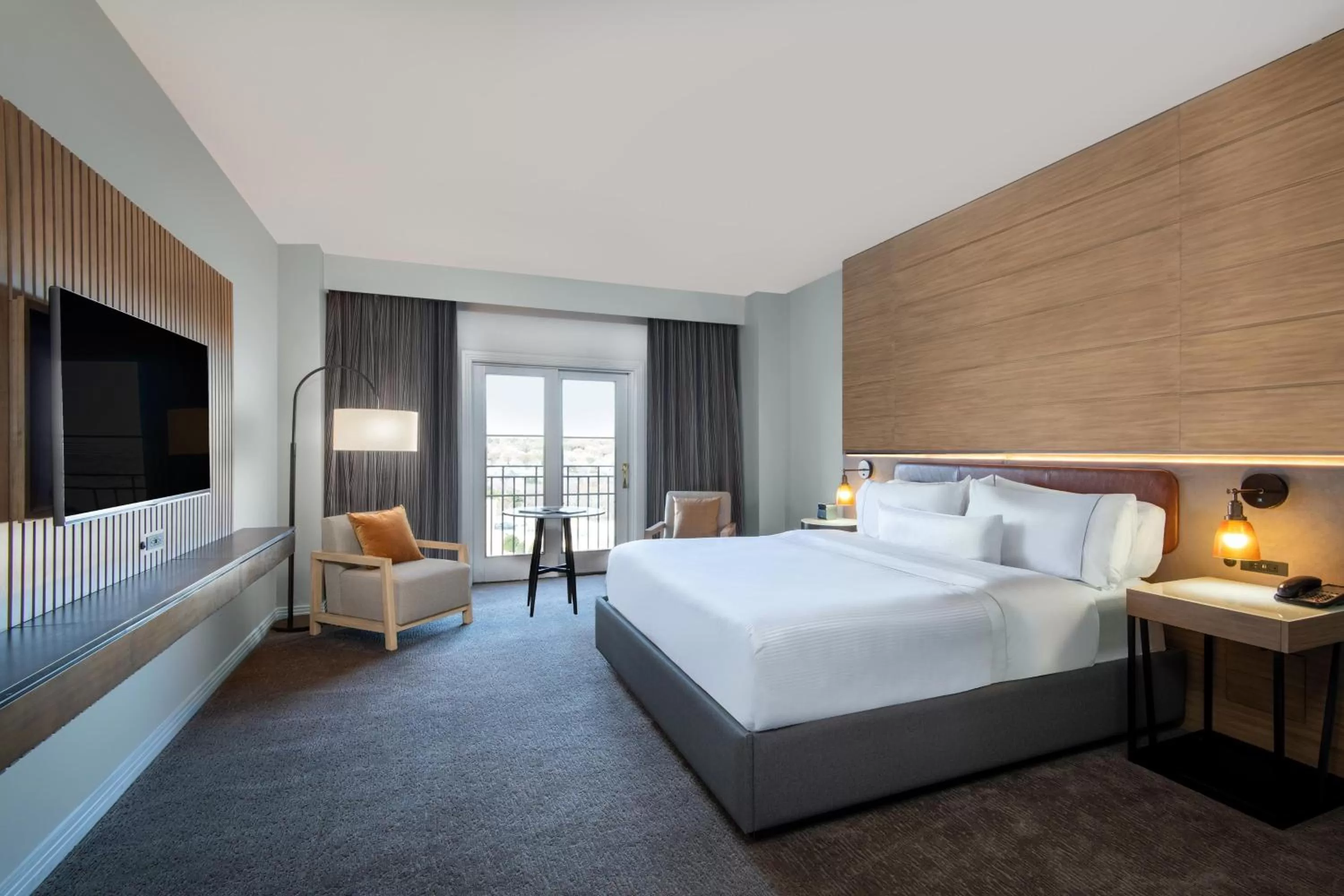 Photo of the whole room, Bed in The Westin Dallas Stonebriar Golf Resort & Spa