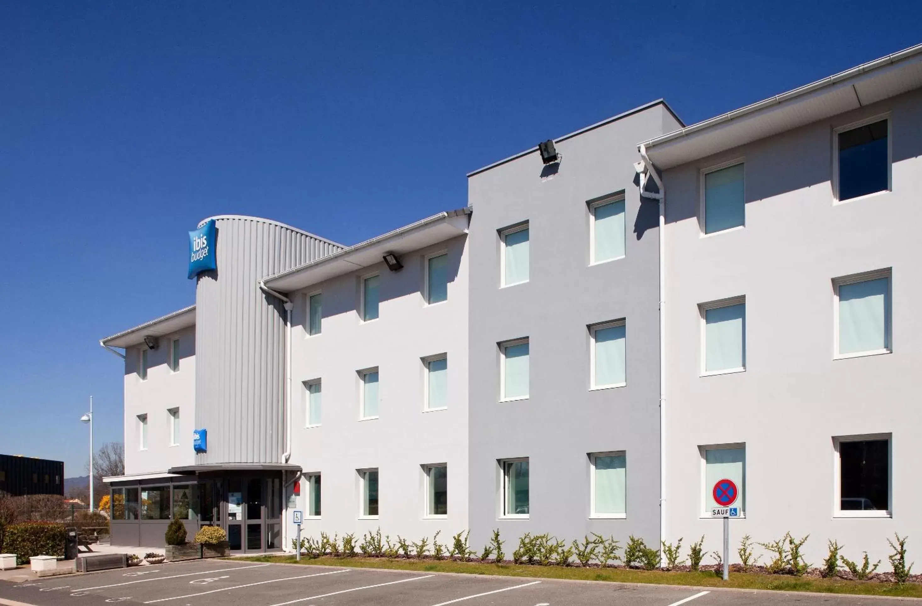 Property building in ibis budget Clermont Ferrand Nord Riom Property building in ibis budget Clermont Ferrand Nord Riom