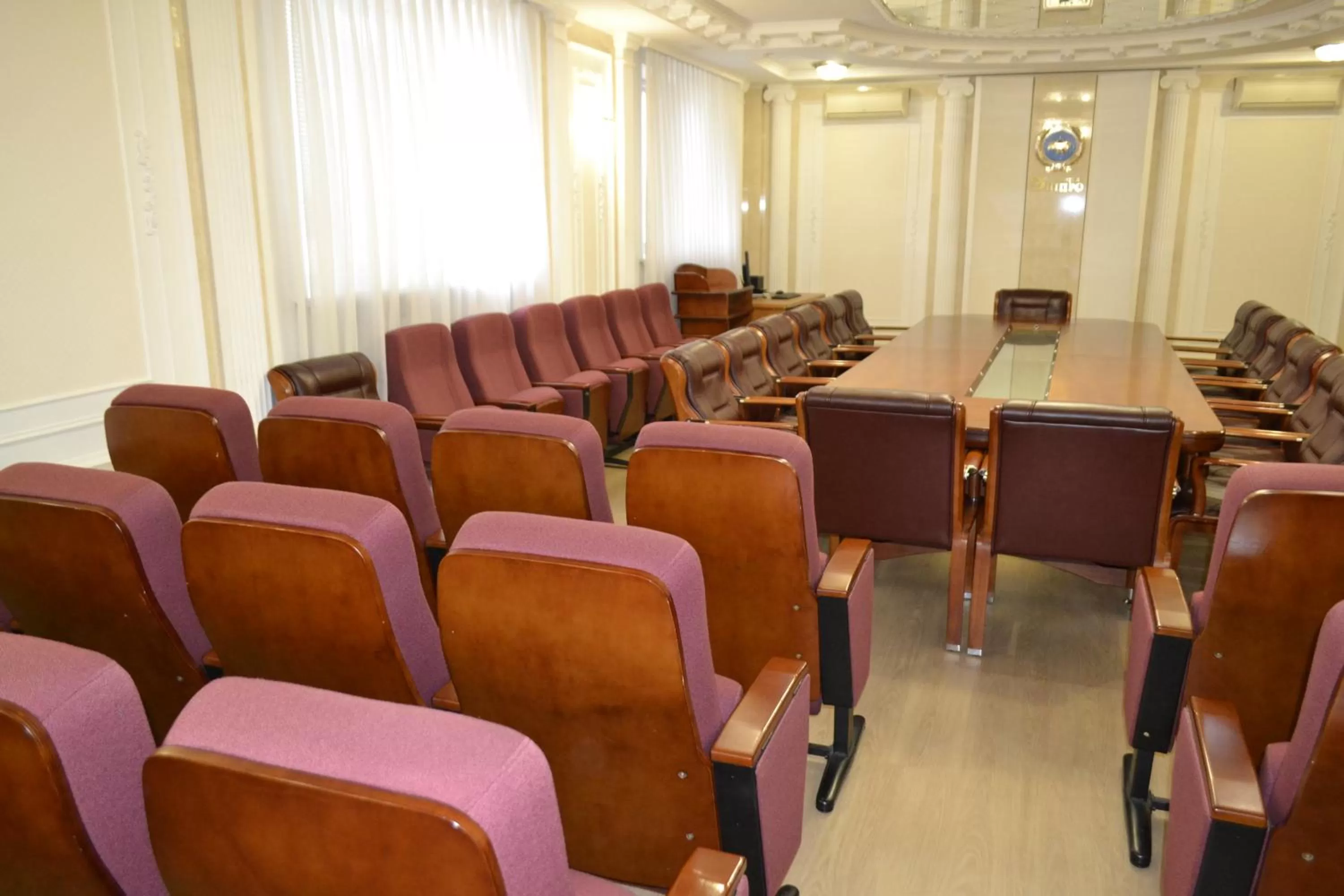 Business facilities in Dnipro Hotel