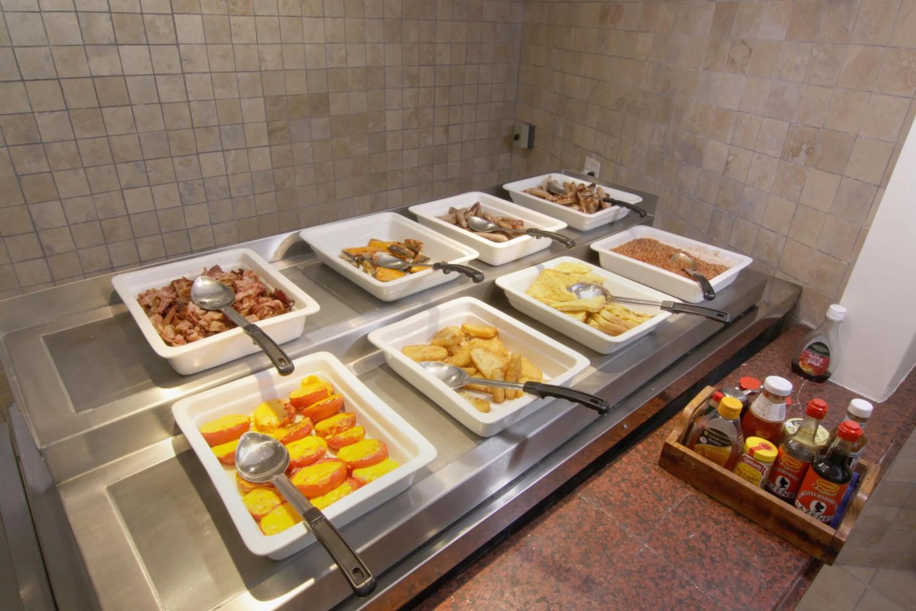 Restaurant/places to eat in Cresta Lodge Gaborone