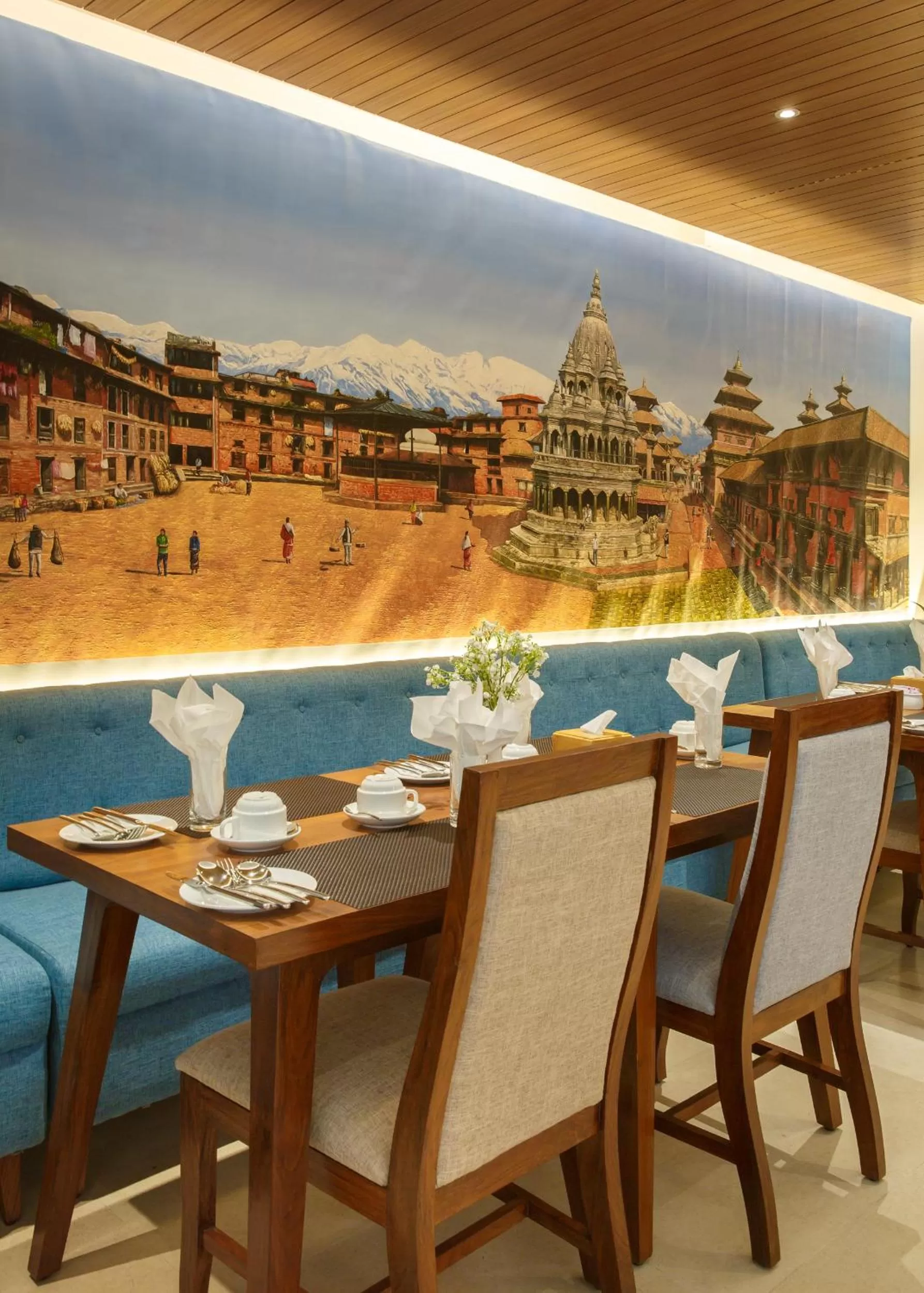 Restaurant/places to eat in Hotel Thrive, A Tropical Courtyard