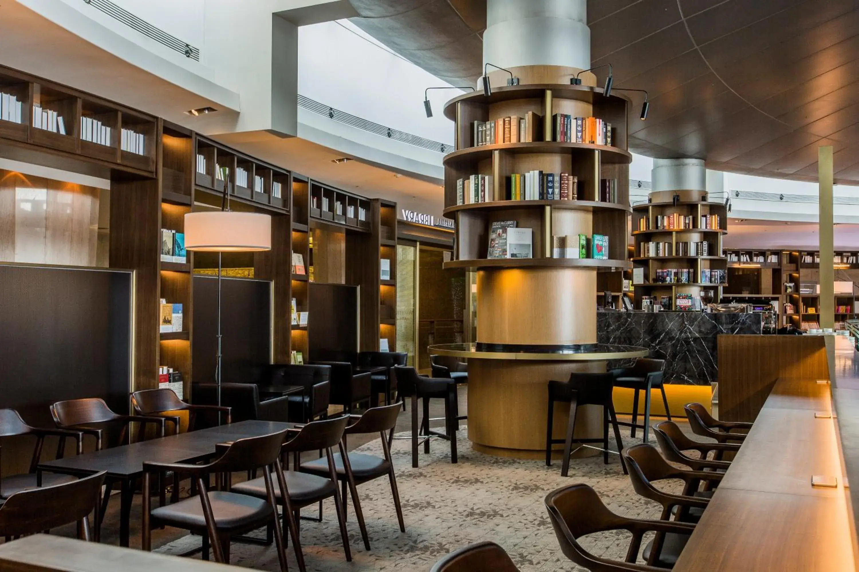 Library, Lounge/Bar in Grand Walkerhill Seoul