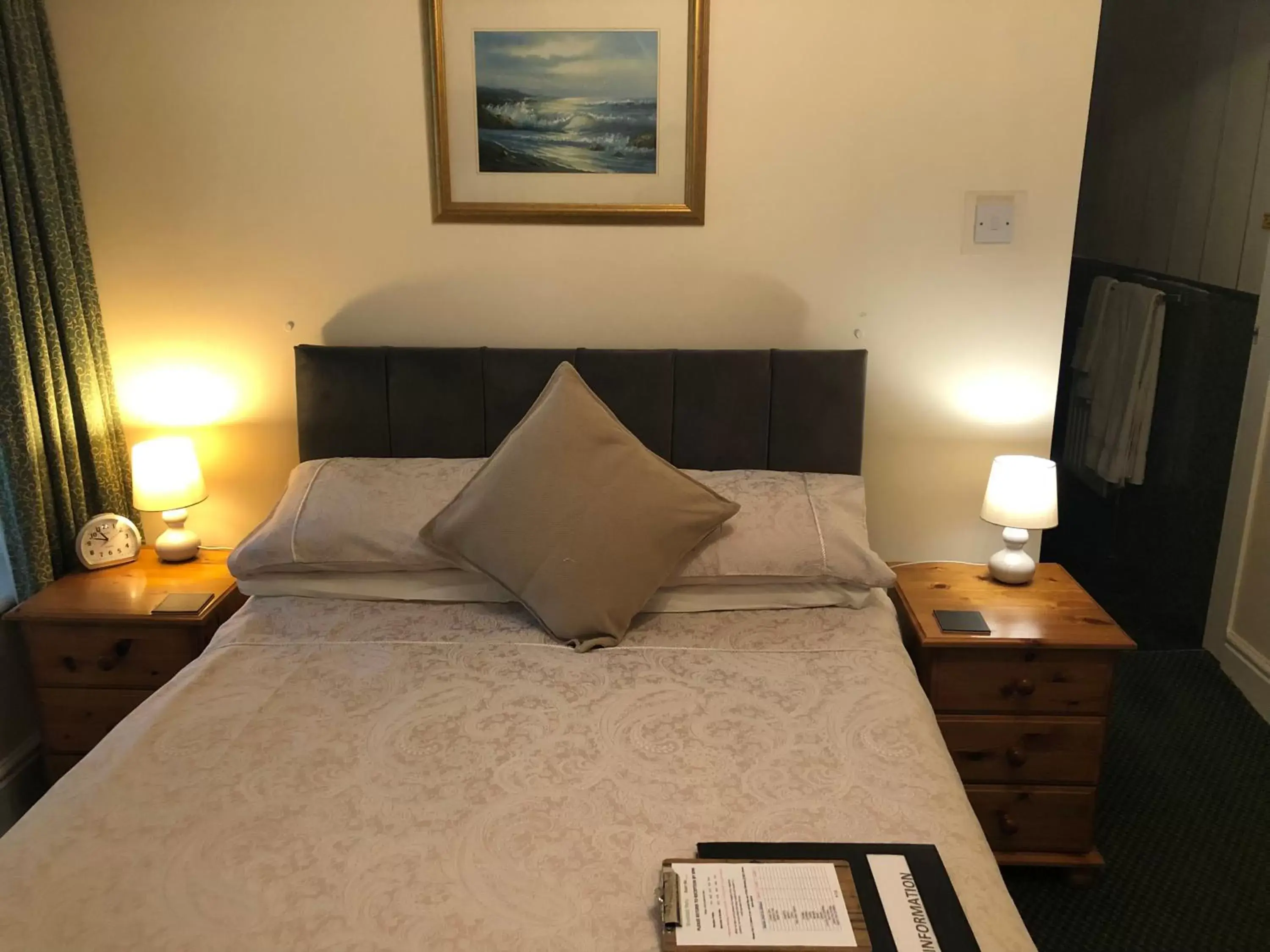 Bed in Bron Menai Guest House