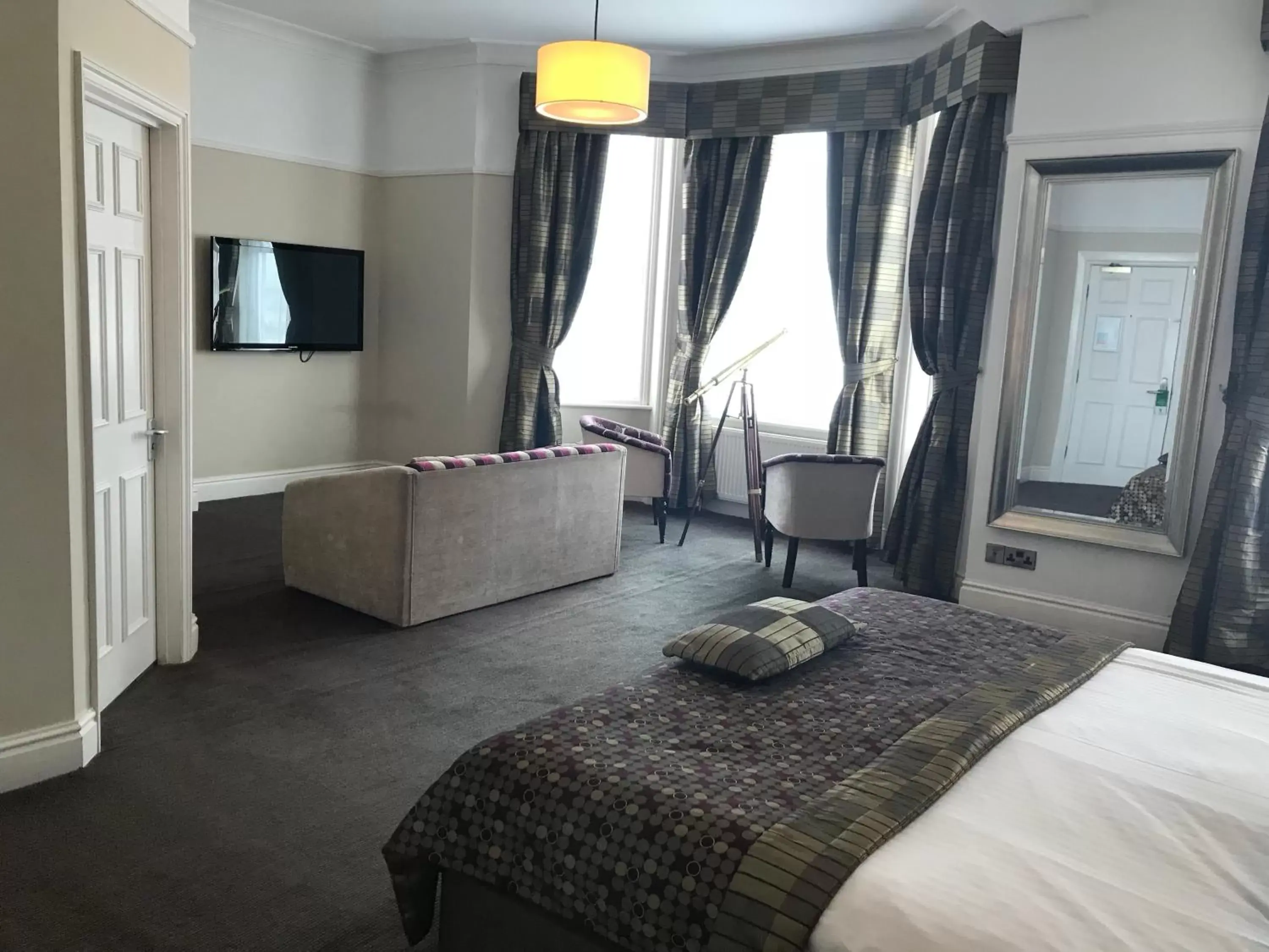 Bedroom, TV/Entertainment Center in Best Western Hotel Hatfield