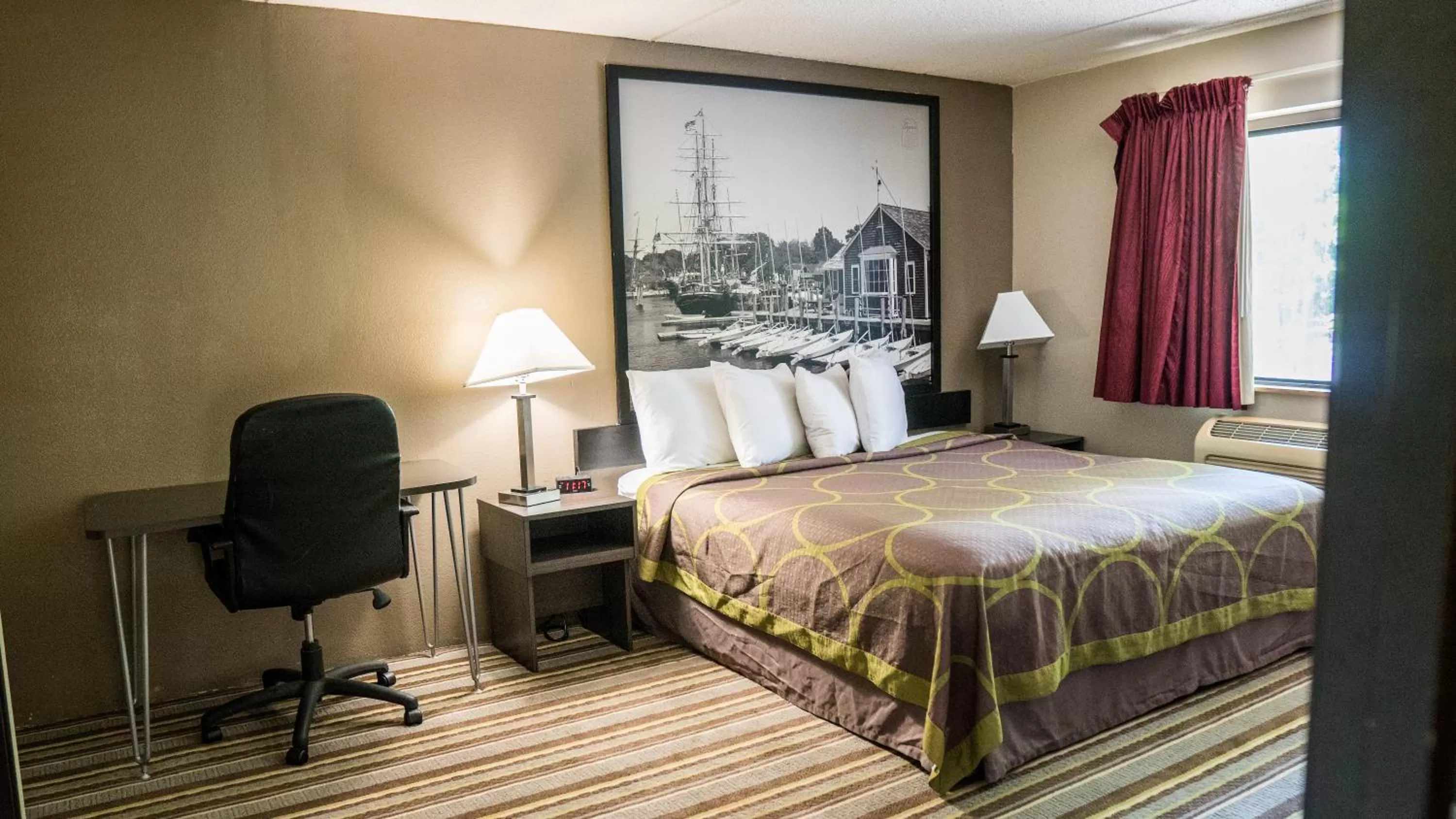 Bed in Super 8 by Wyndham Groton