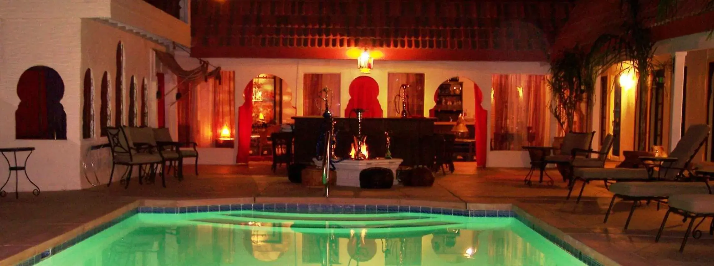 Patio, Swimming Pool in El Morocco Inn & Spa