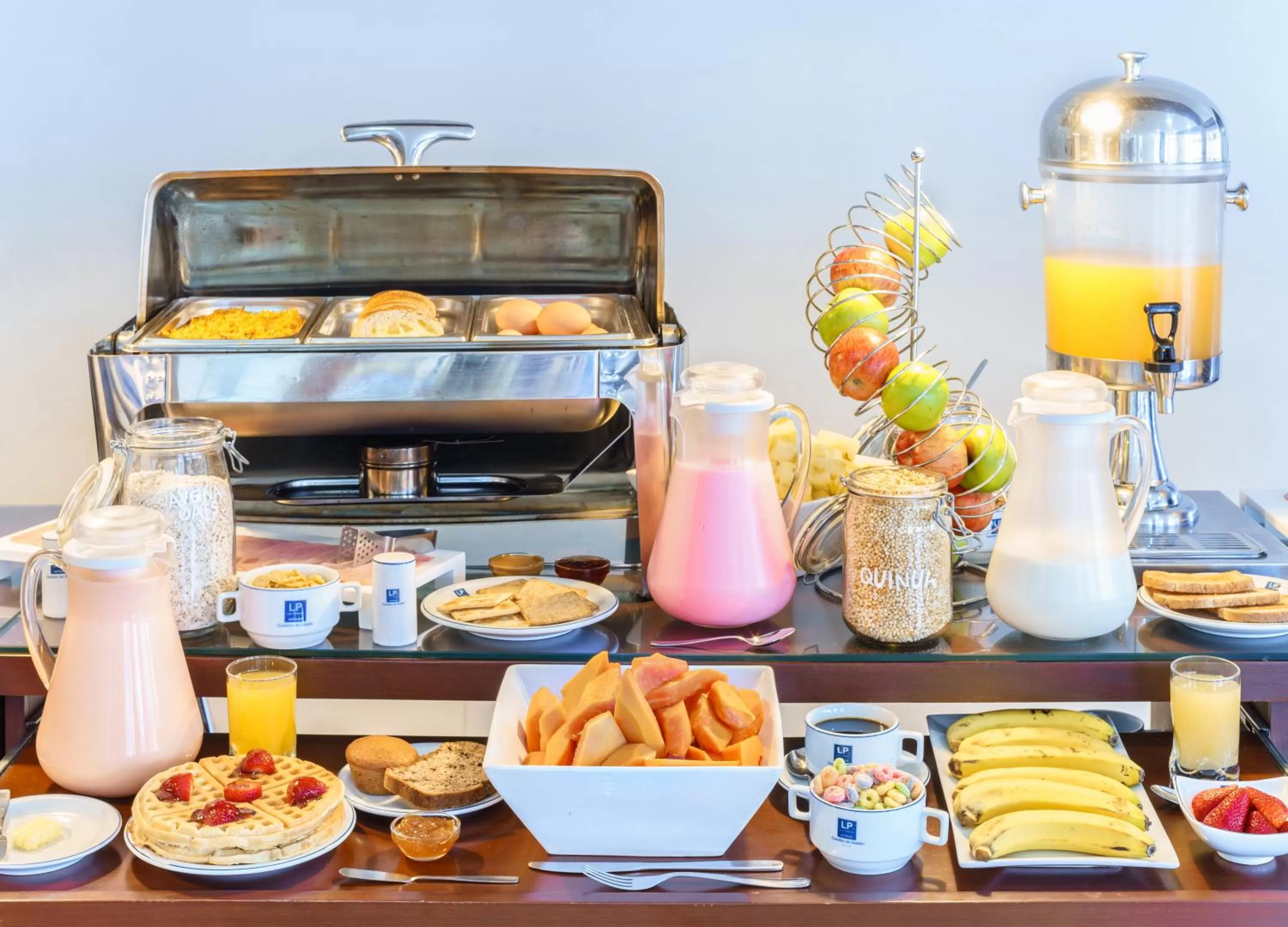 Restaurant/places to eat in Hotel LP Santa Cruz Centro