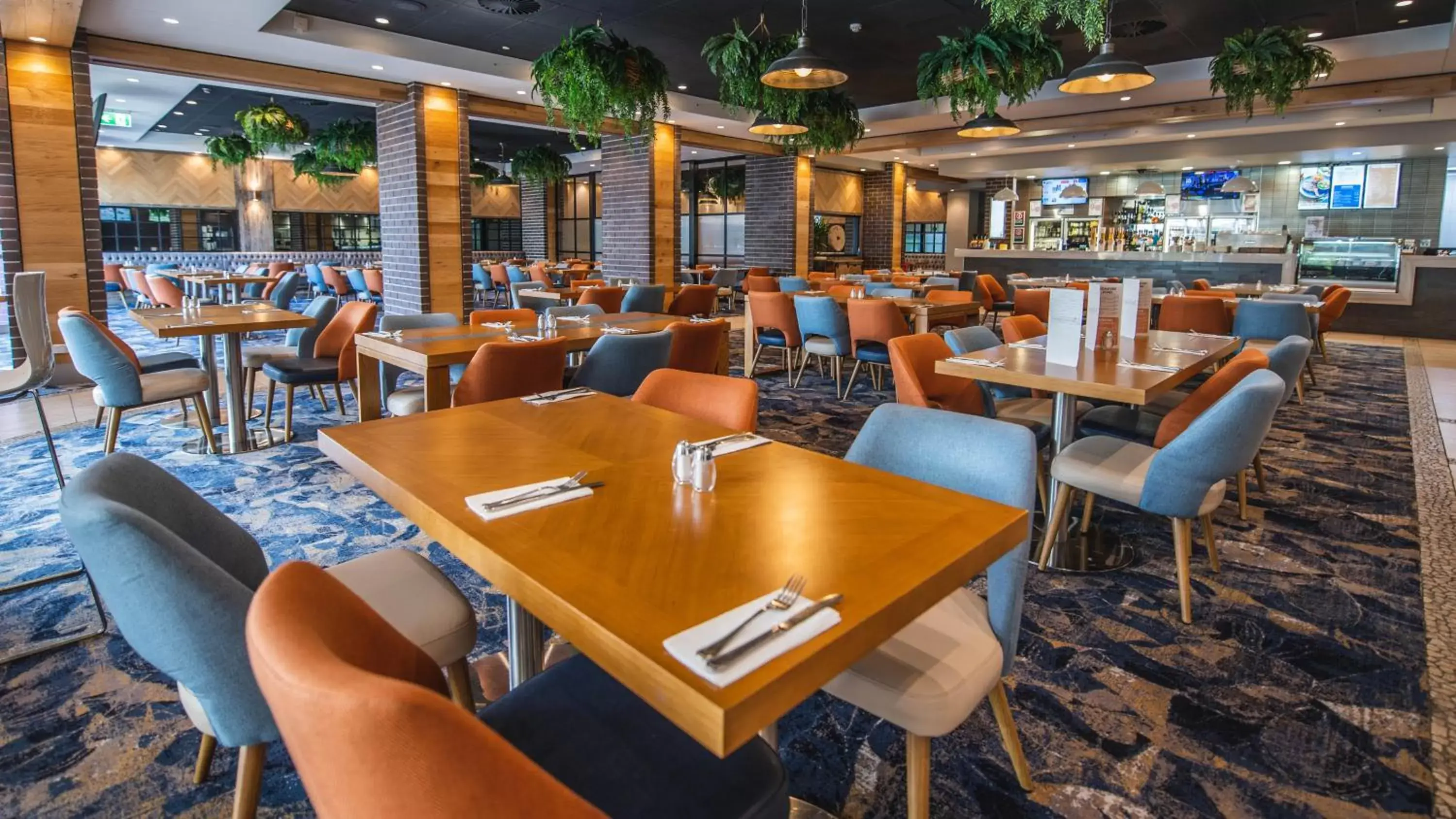 Restaurant/Places to Eat in Holiday Inn Sydney St Marys, an IHG Hotel