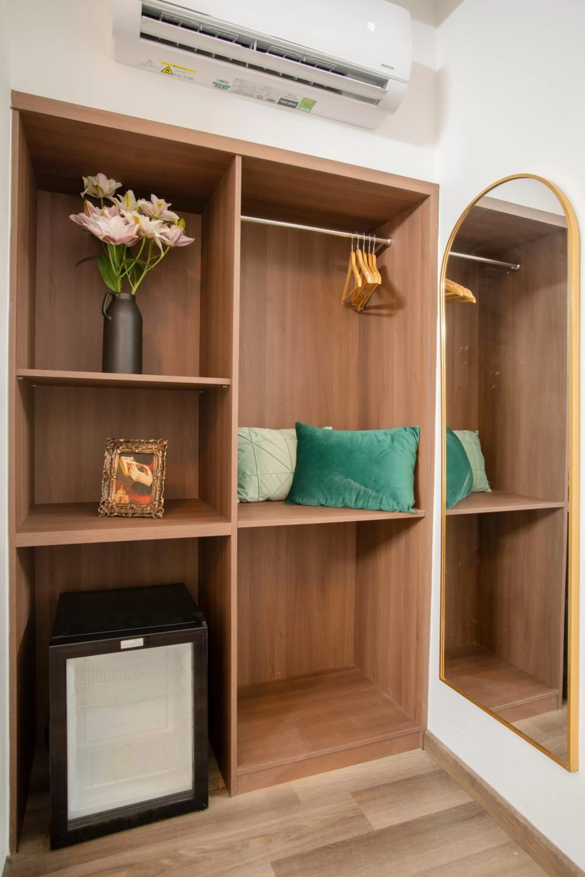 wardrobe in SAZI BEN THANH Hotel HCM