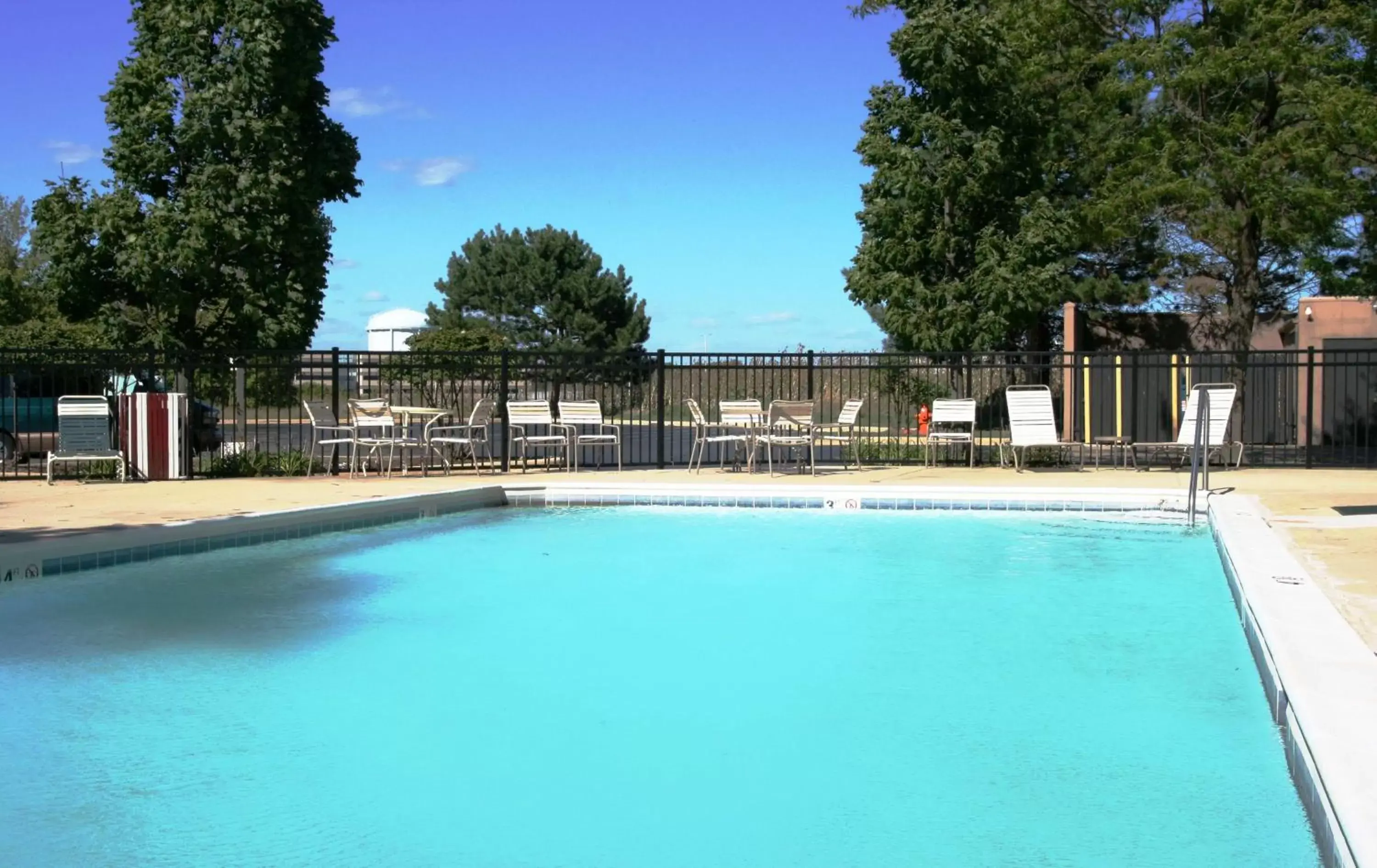 Pool view, Swimming Pool in Hampton Inn Chicago-Naperville