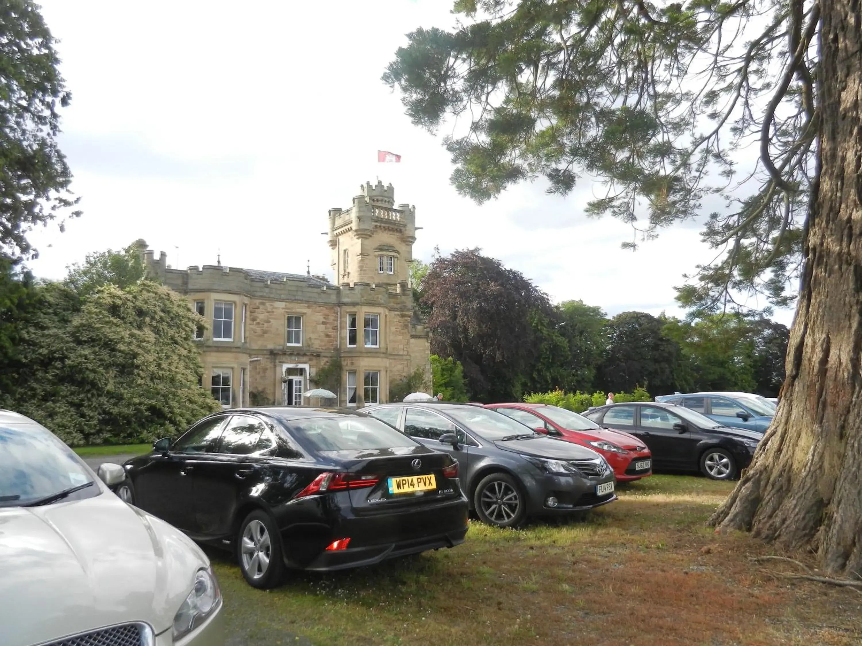 Property building in Mansfield Castle Hotel Property building in Mansfield Castle Hotel
