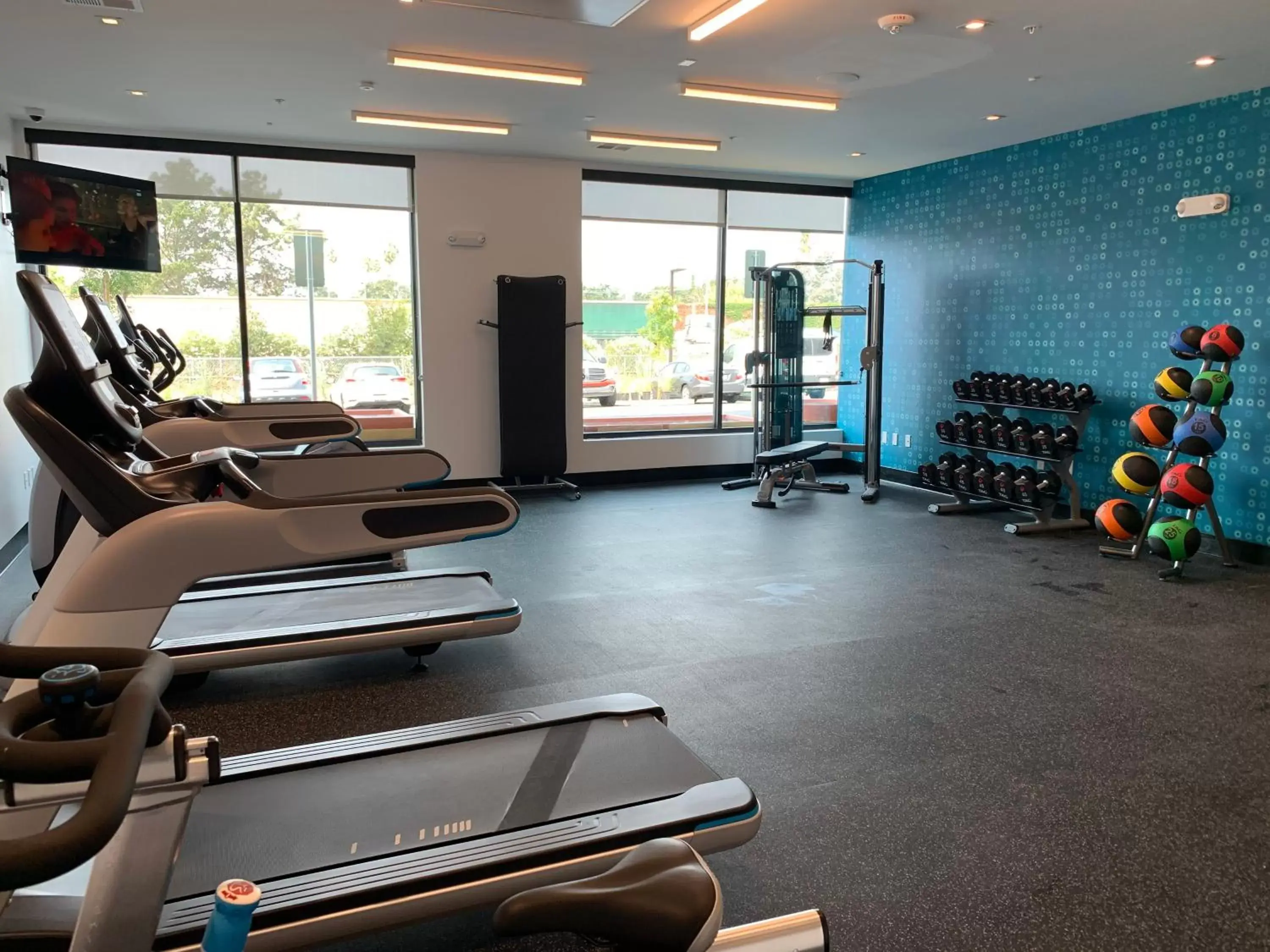 Fitness centre/facilities, Fitness Center/Facilities in La Quinta Inn & Suites by Wyndham Santa Rosa Sonoma