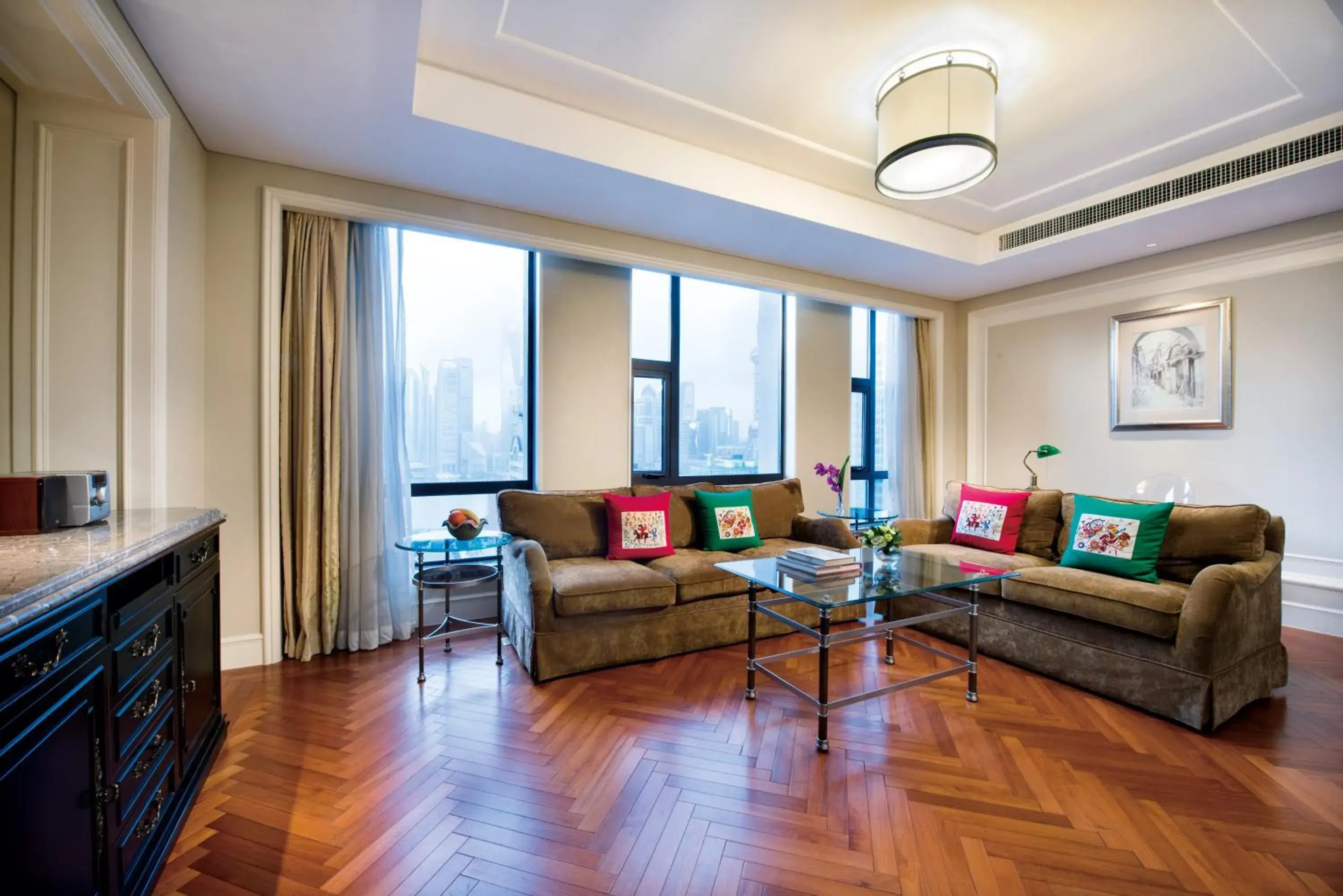 Seating Area in Sunrise On The Bund Hotel