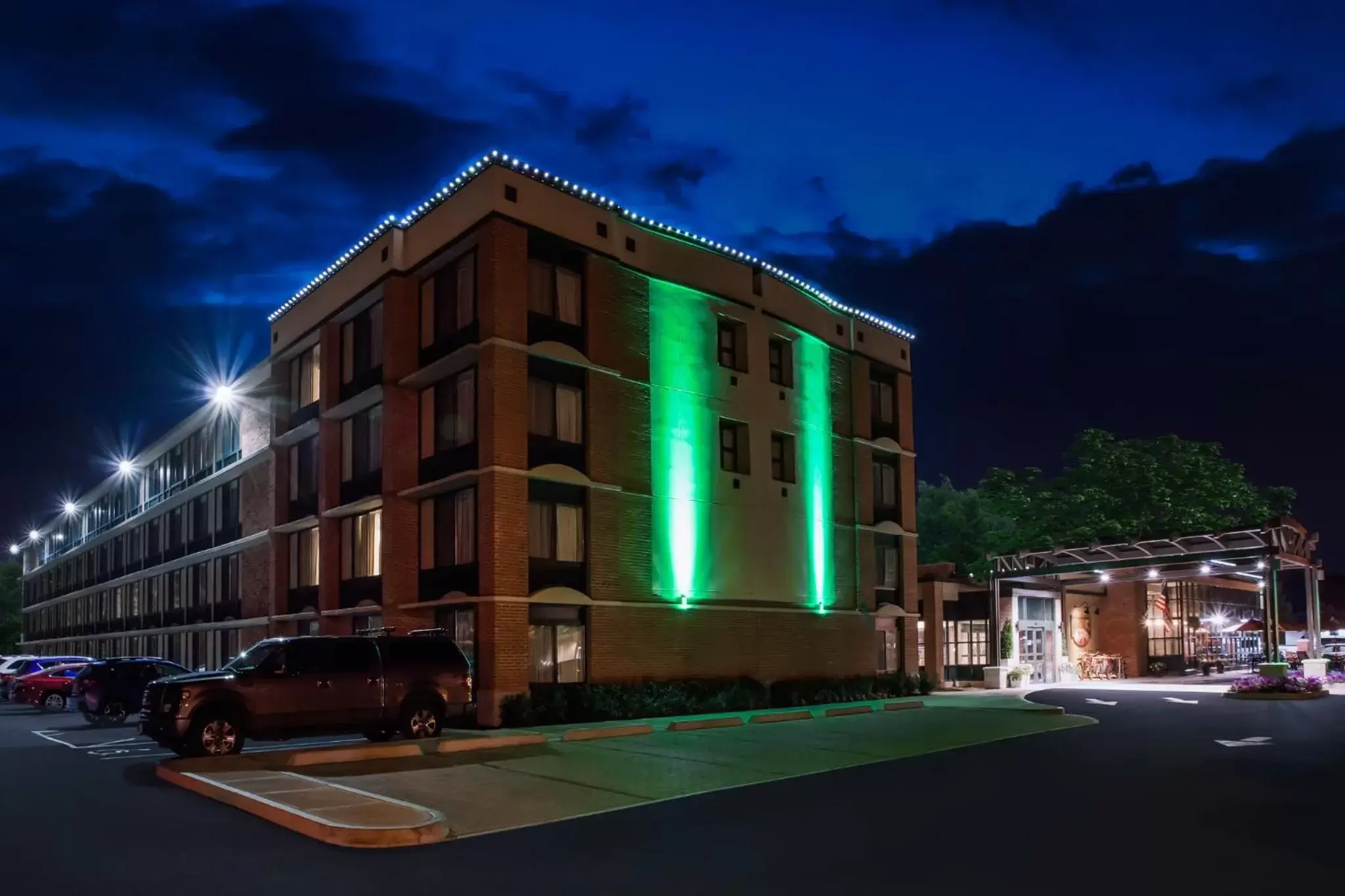 Property Building in Holiday Inn Saratoga Springs, an IHG Hotel