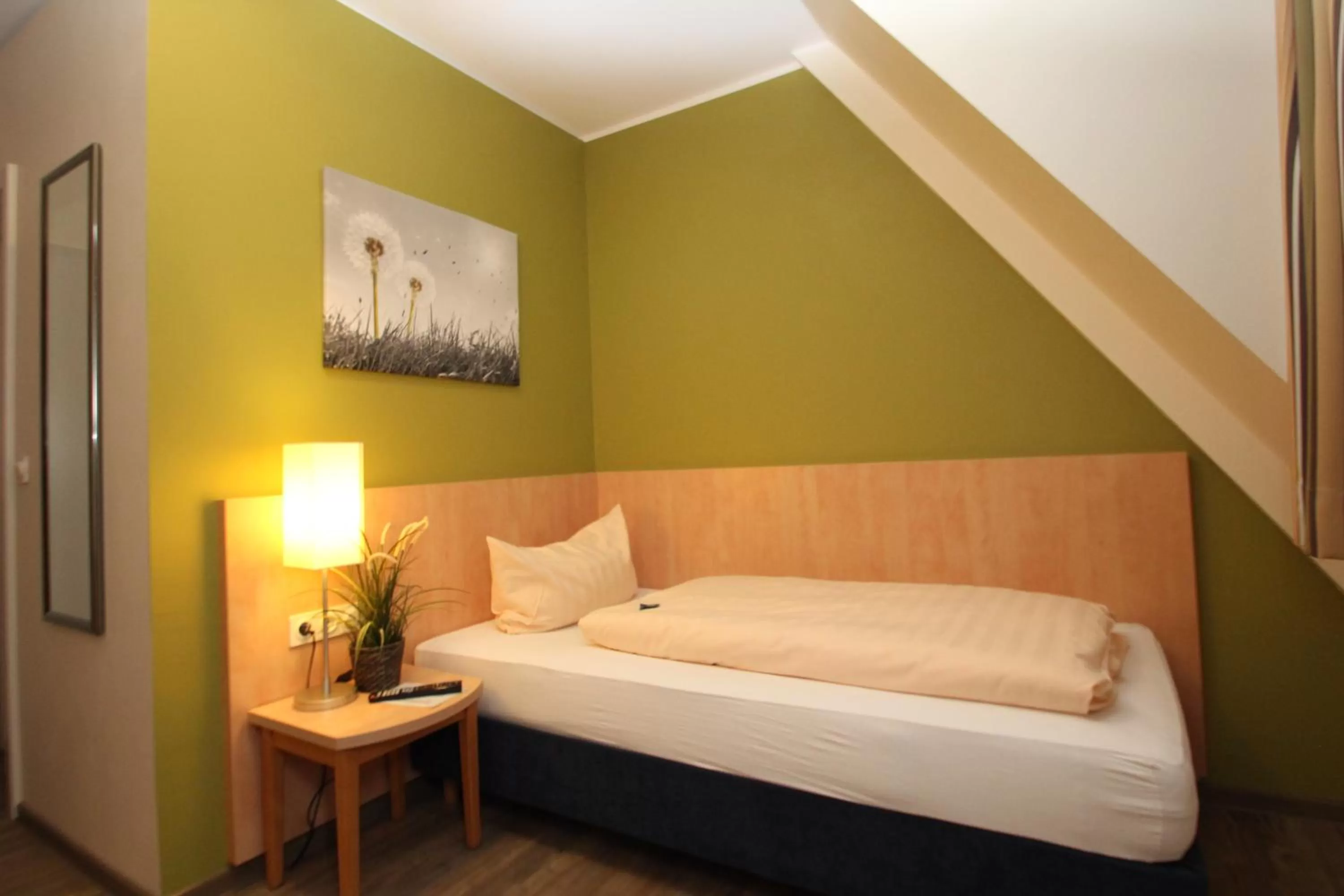 Photo of the whole room, Bed in Gasthof Weißes Roß