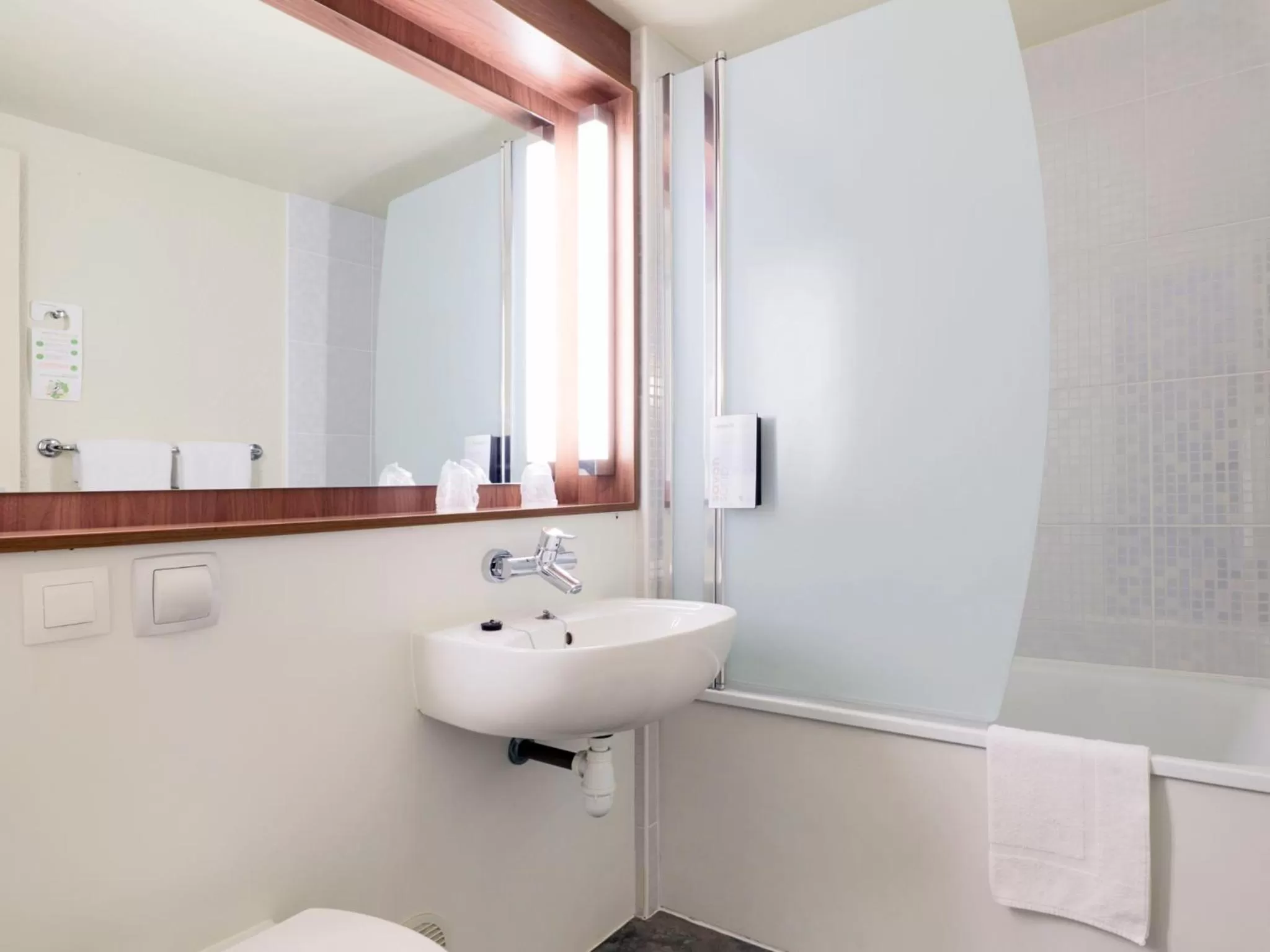 Double Room in Campanile NATURE - Bordeaux Sud Gradignan Talence