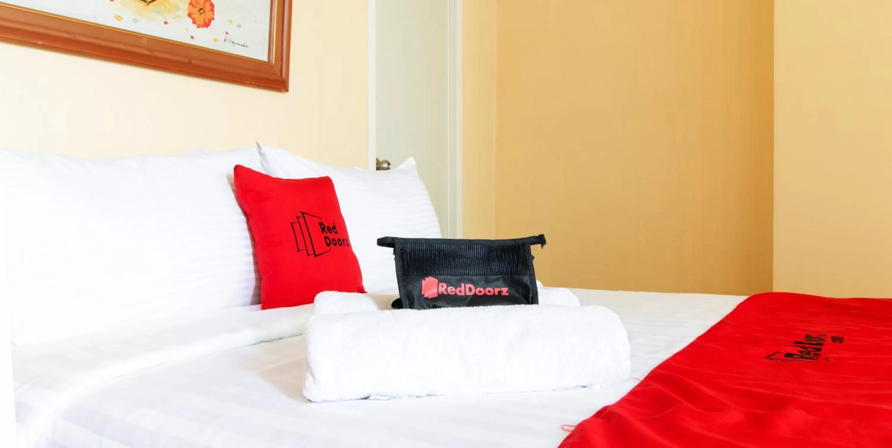 Bedroom, Bed in RedDoorz @ Downtown Tacloban