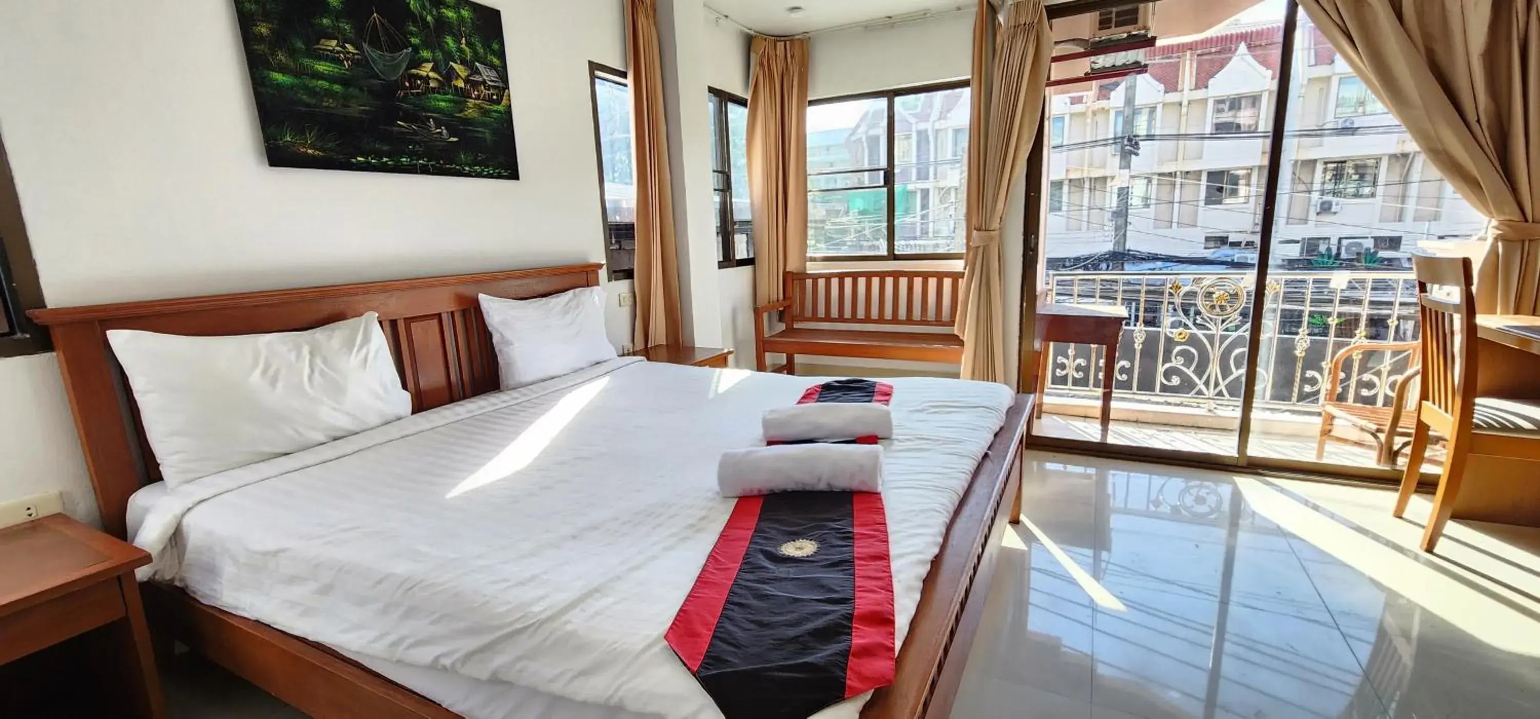 Bathroom, Bed in Royal Swiss Guest House