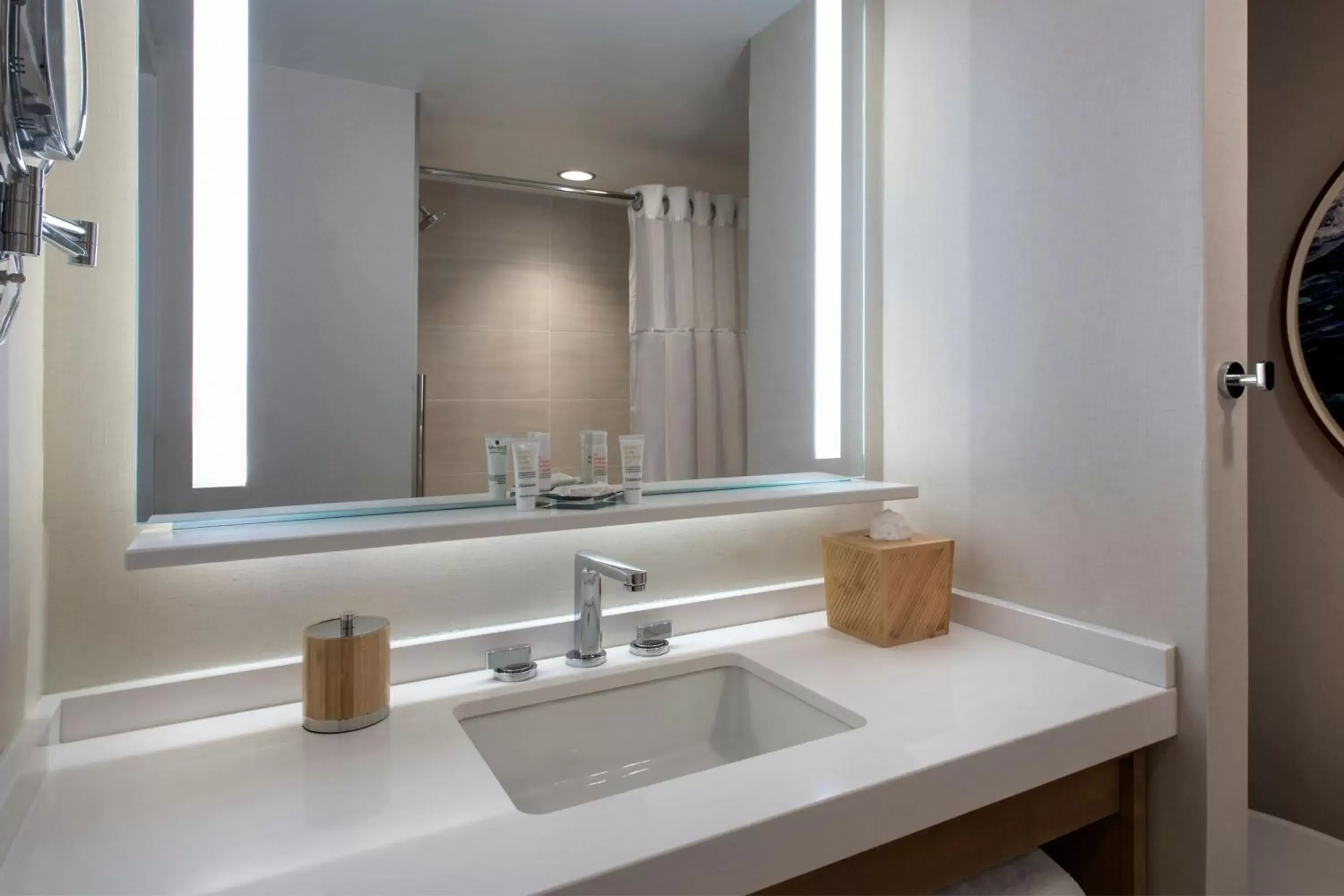 Bathroom in Newport Marriott Hotel & Spa