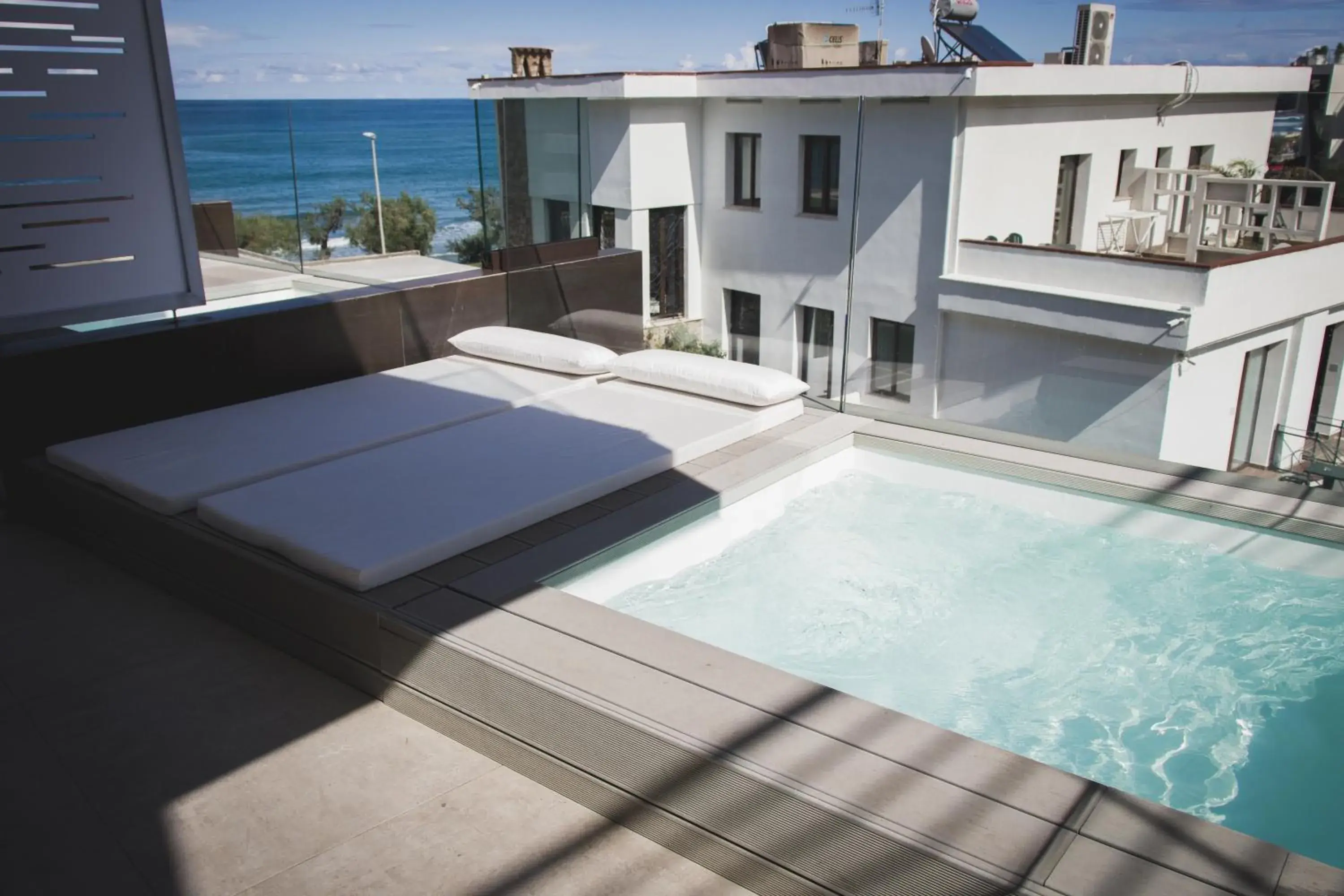 Swimming Pool in Sunset Hotel