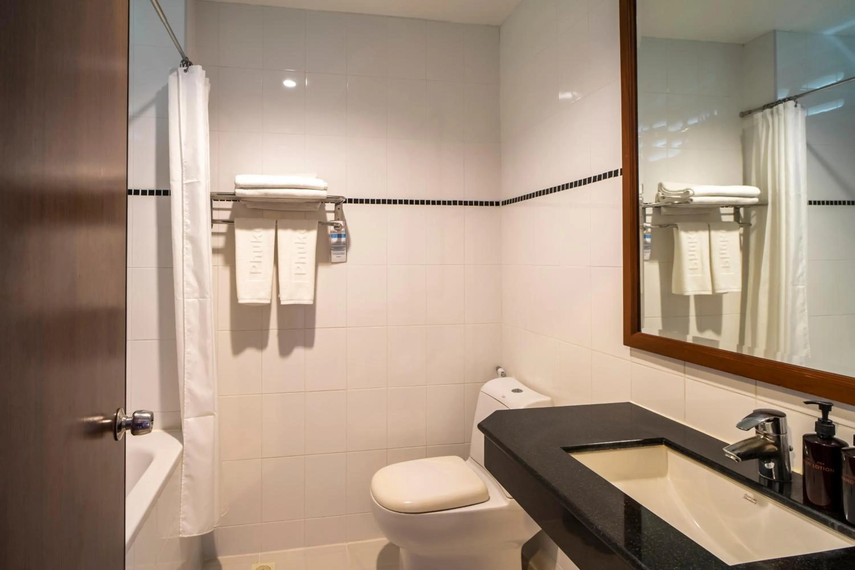Shower in Best Western Phuket Ocean Resort