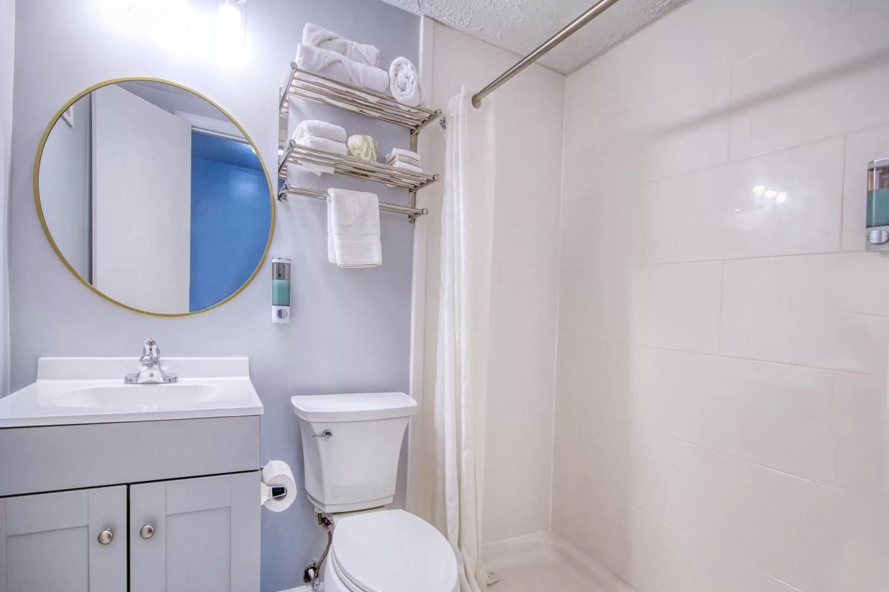 Shower, Bathroom in South Seas Ocean Front