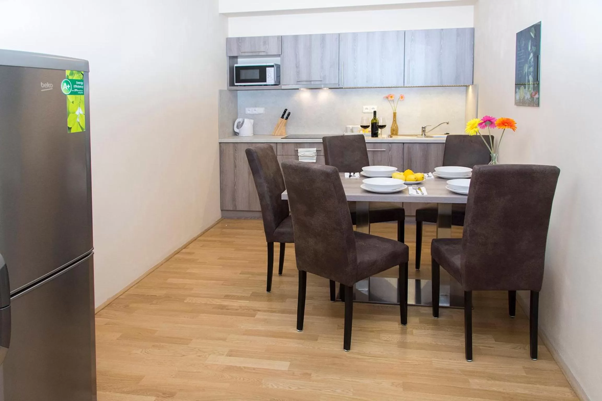 Kitchen or kitchenette in Limes Apartments