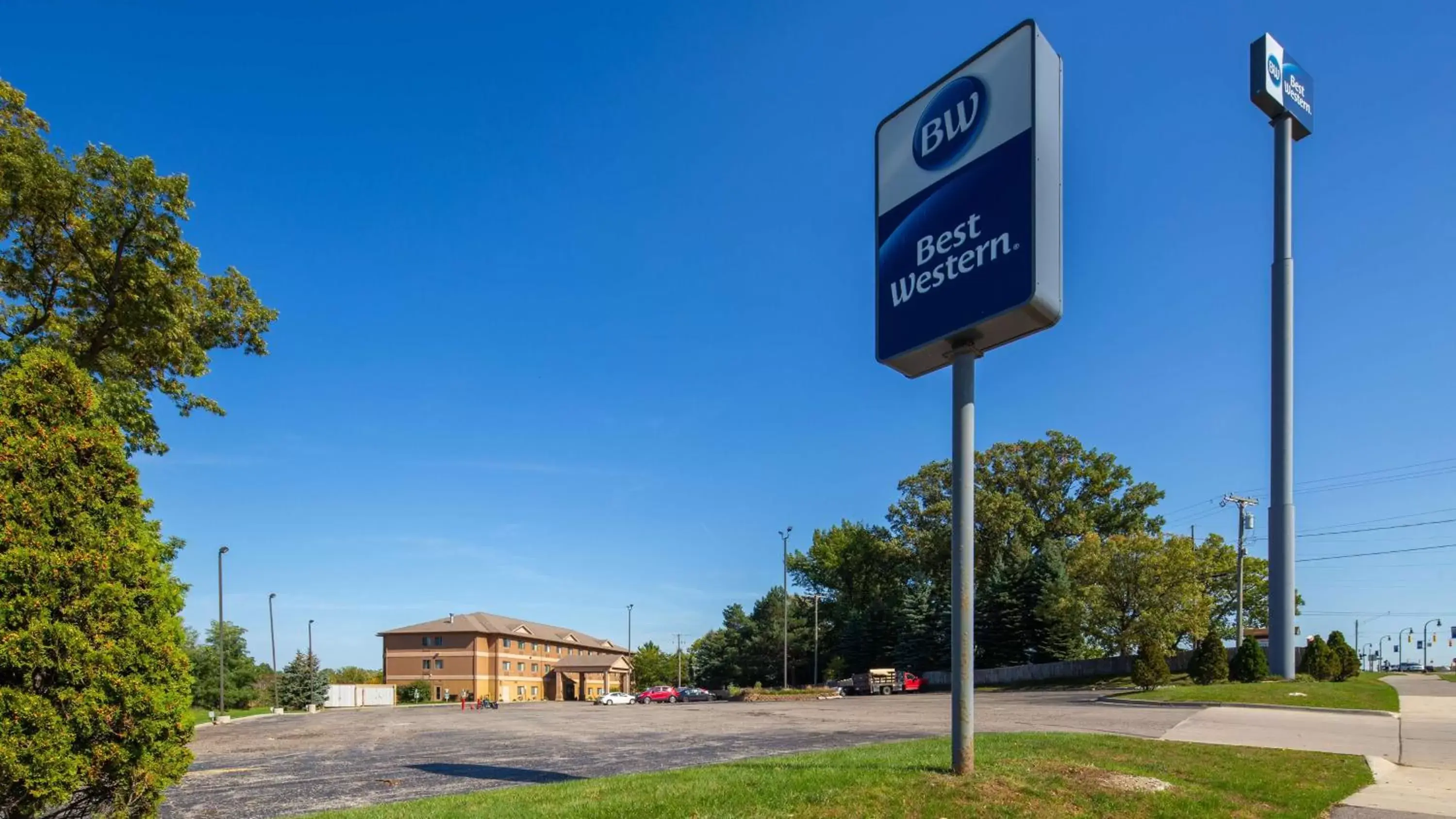 Property Building in Best Western Port Huron Blue Water Bridge