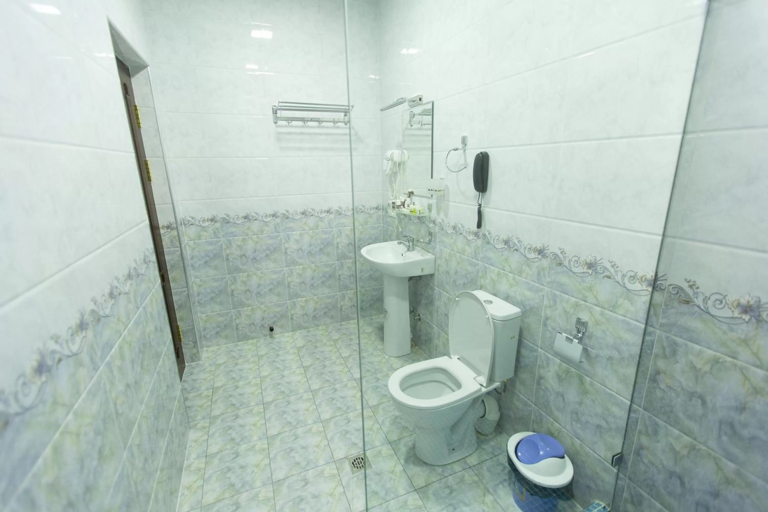 Shower in Mirzo Boutique Hotel