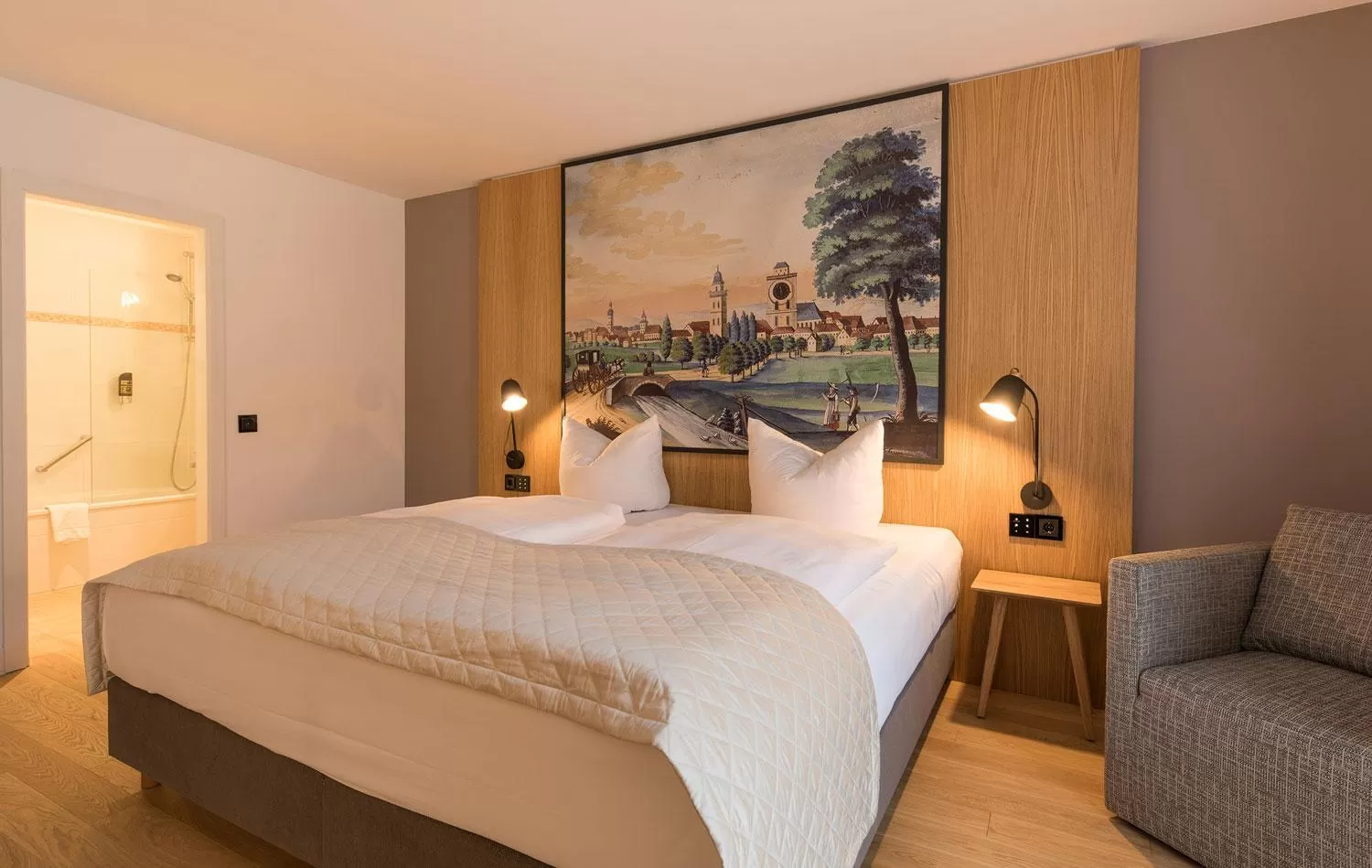 Bed in Hotel Bayerischer Hof