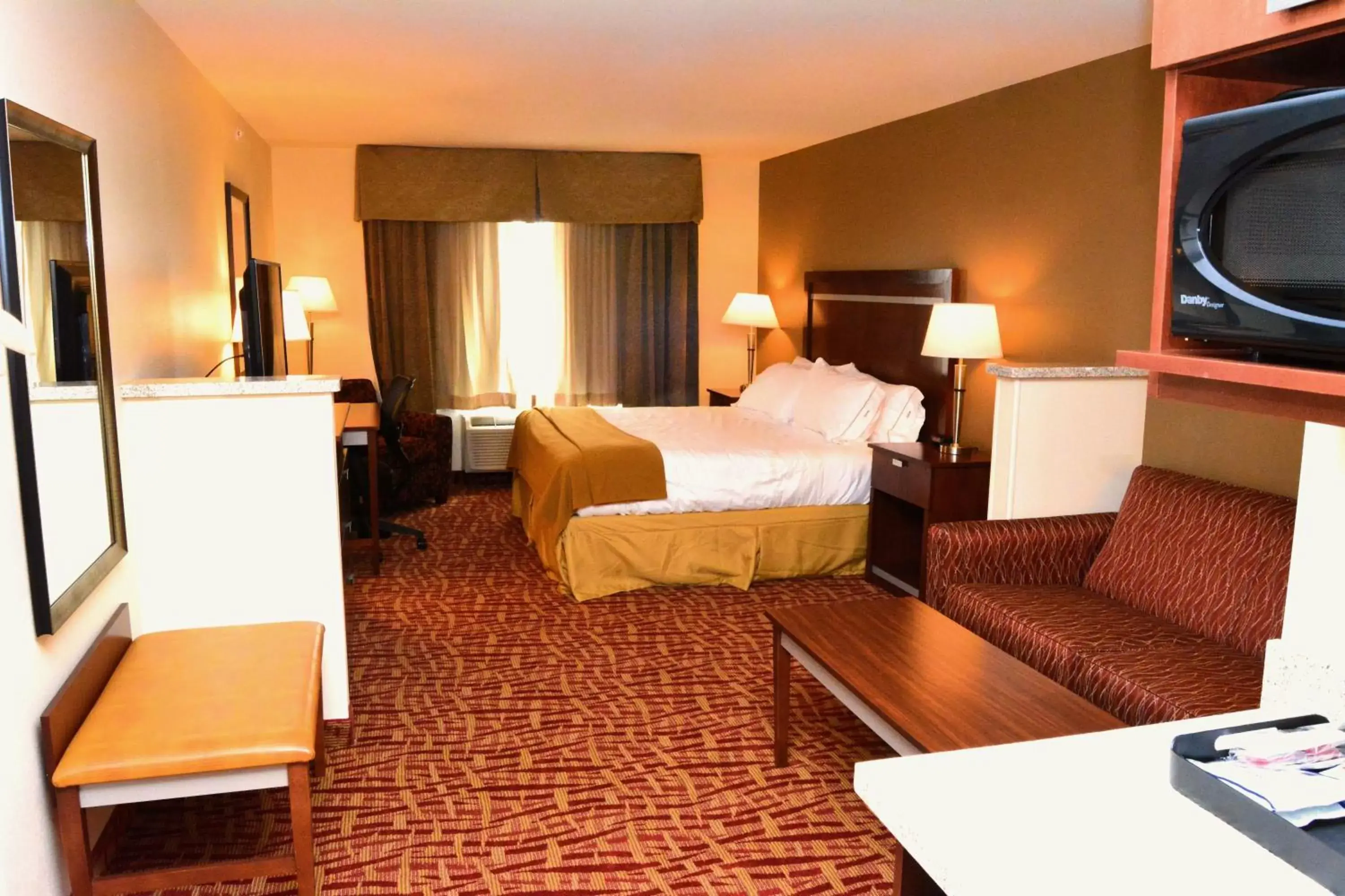 Photo of the whole room in Holiday Inn Express Hotel & Suites Glendive, an IHG Hotel