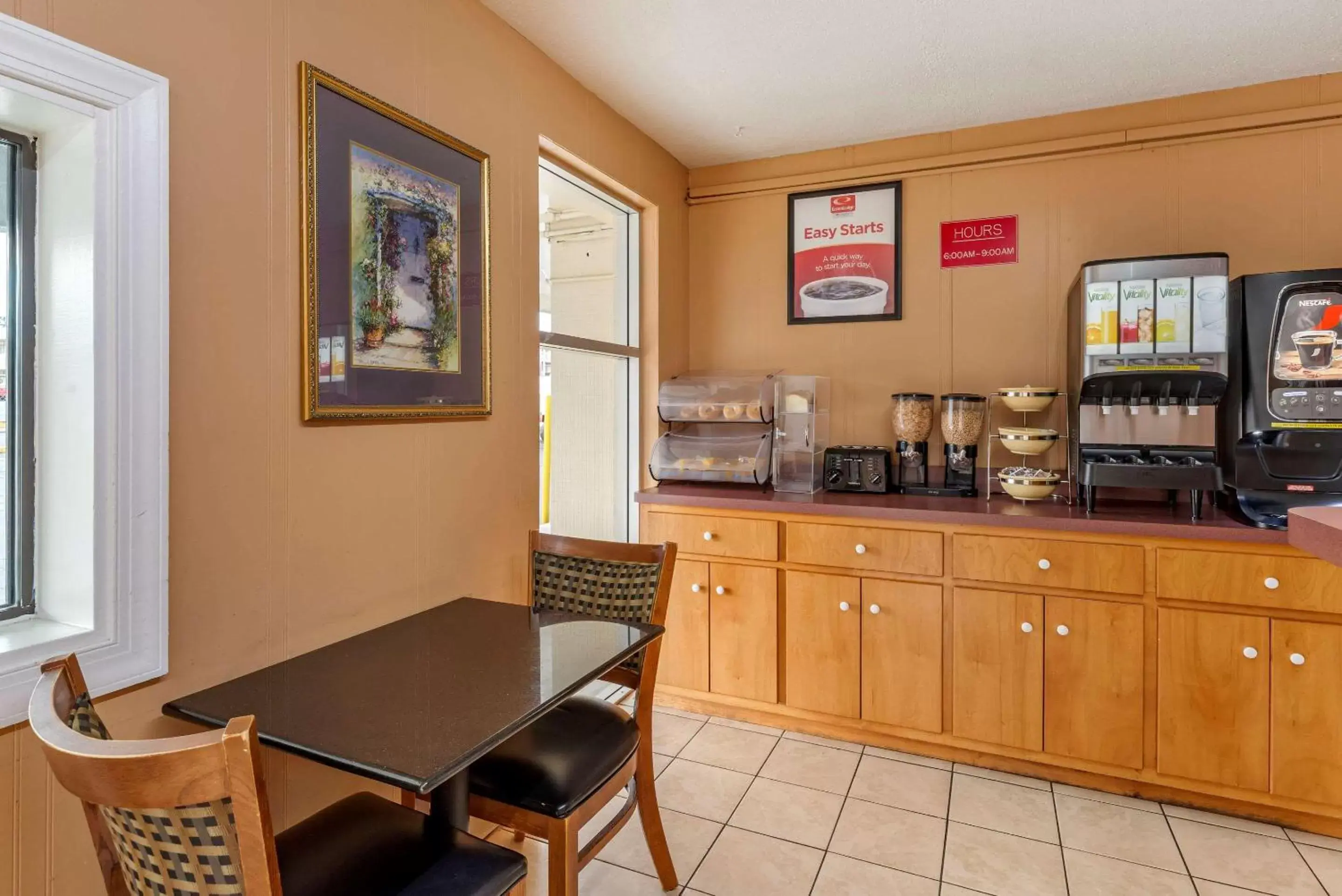 Restaurant/Places to Eat in Econo Lodge North Charlottesville