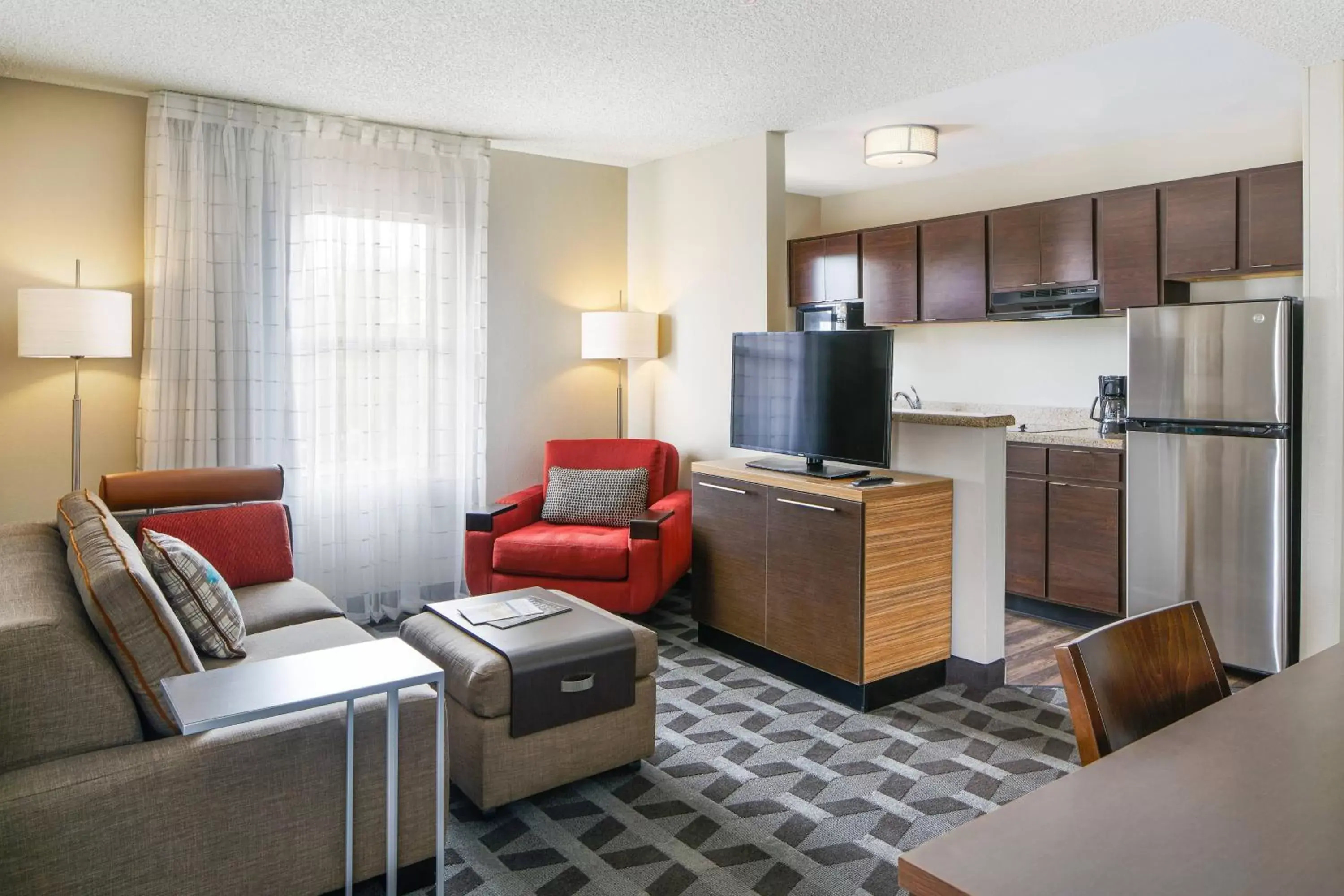 Living room, Seating Area in TownePlace Suites Tempe at Arizona Mills Mall