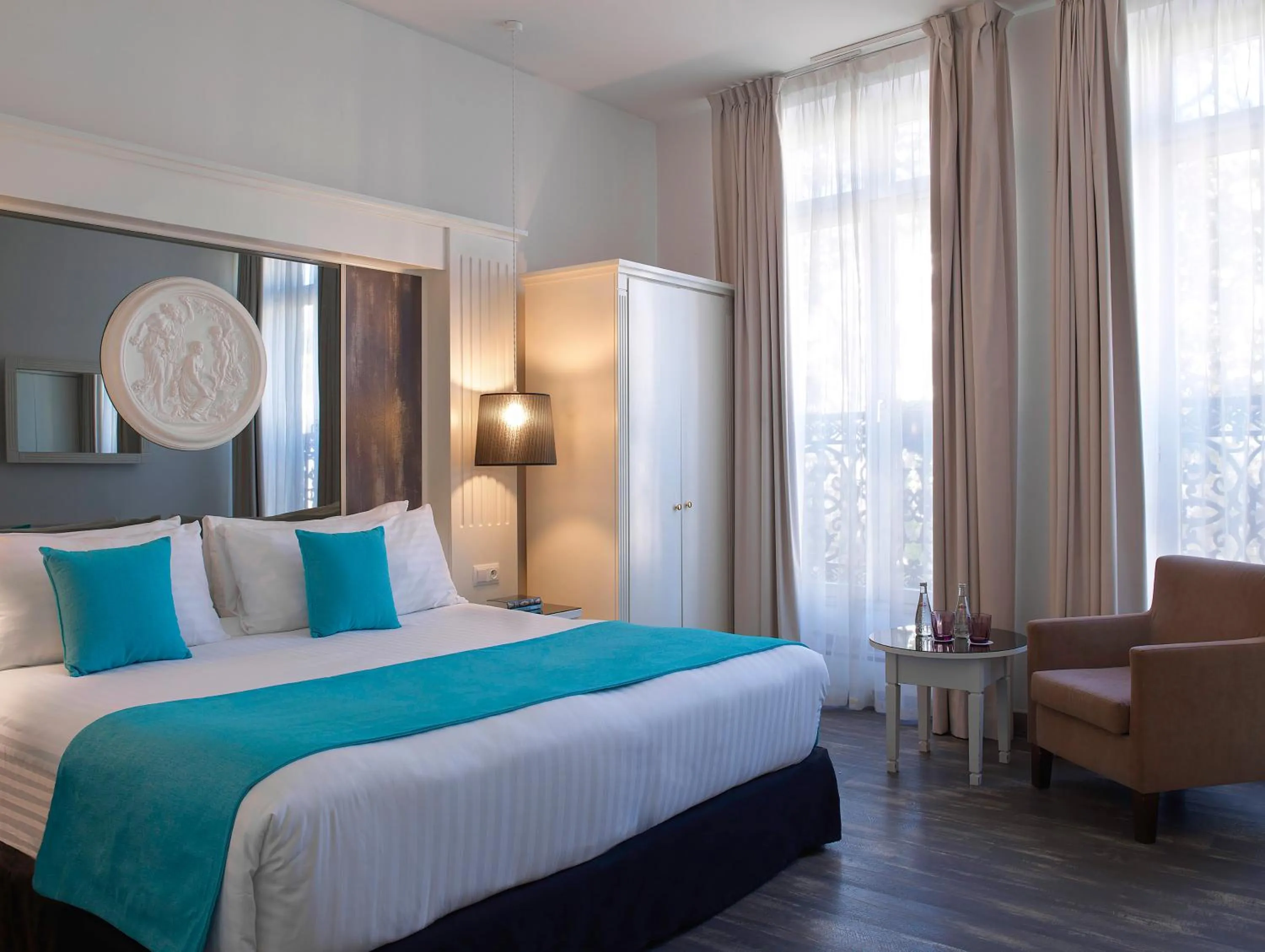 Bed in Hotel Paris Opera Affiliated by Meliá