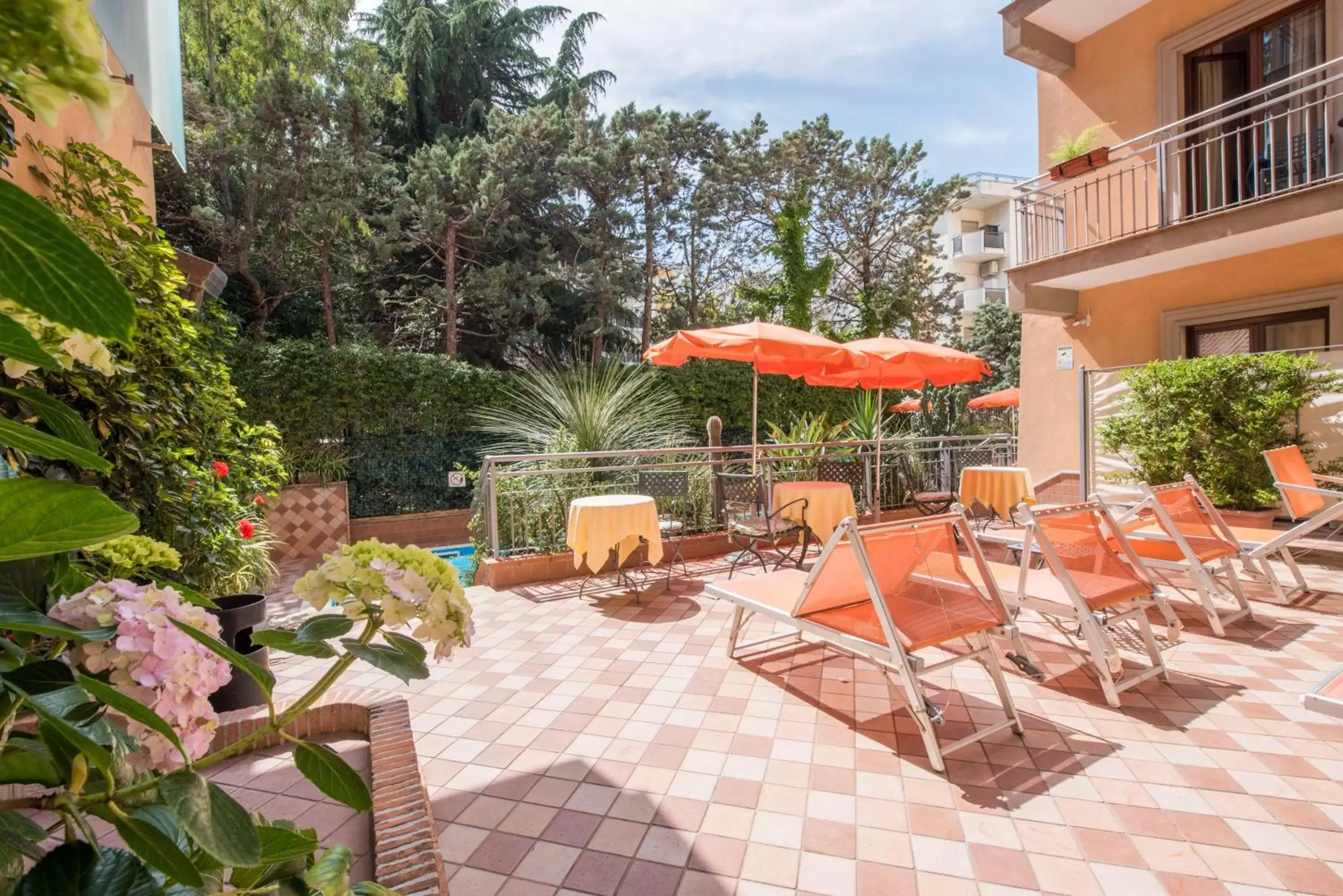 Swimming pool in Hotel Michelangelo