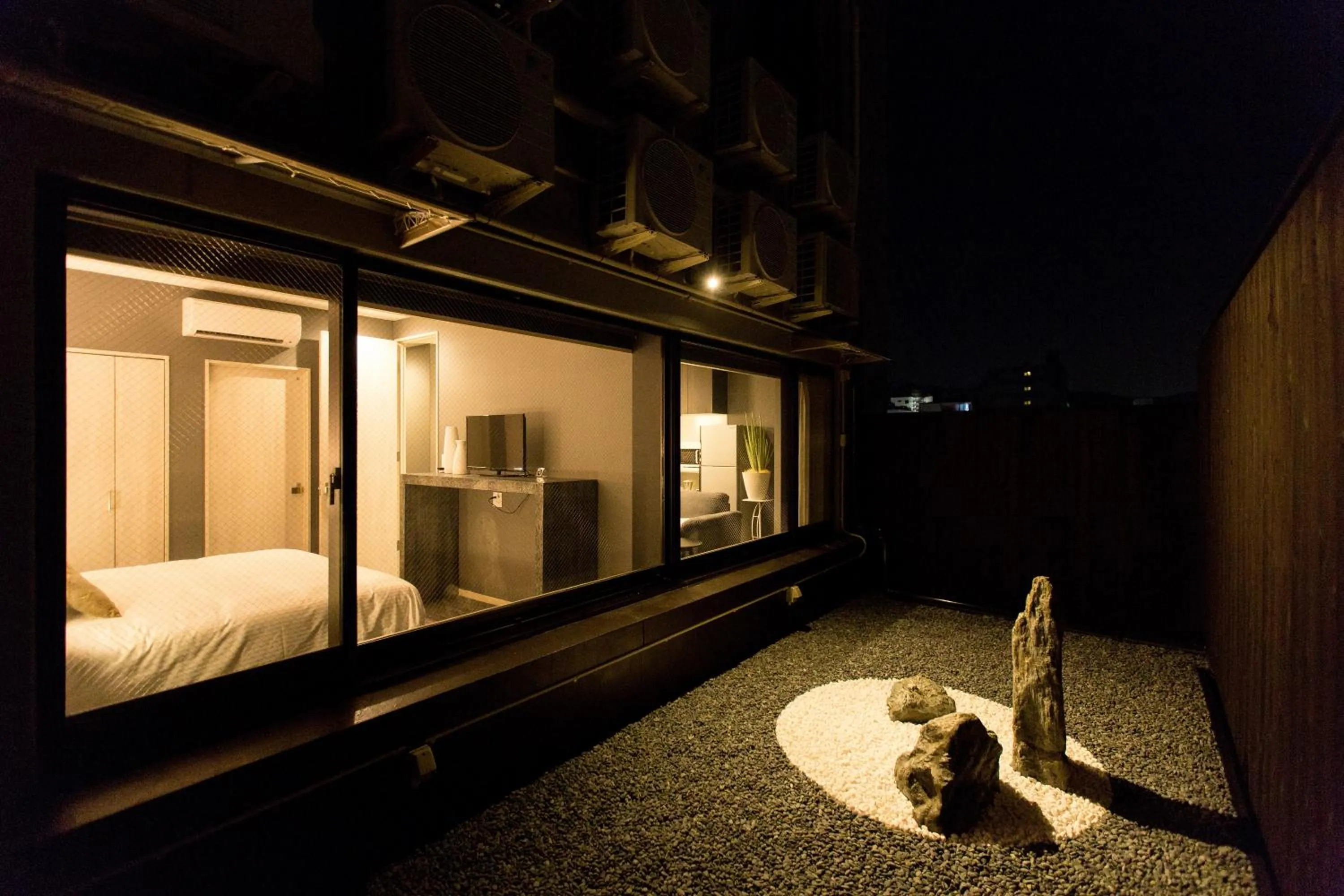 Garden view, Bed in R&Run Kyoto Serviced Apartment & Suites