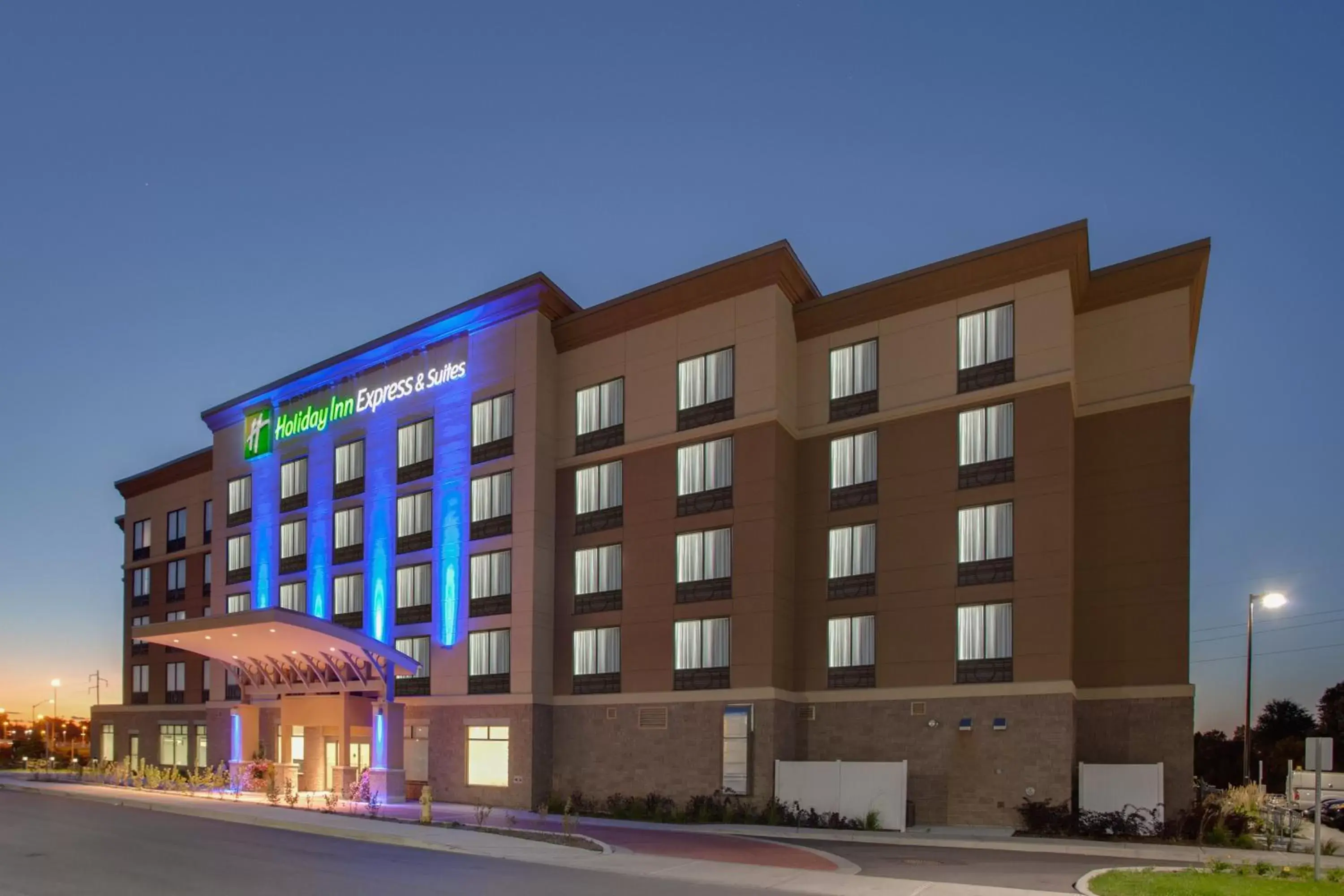 Property Building in Holiday Inn Express & Suites Ottawa East-Orleans, an IHG Hotel