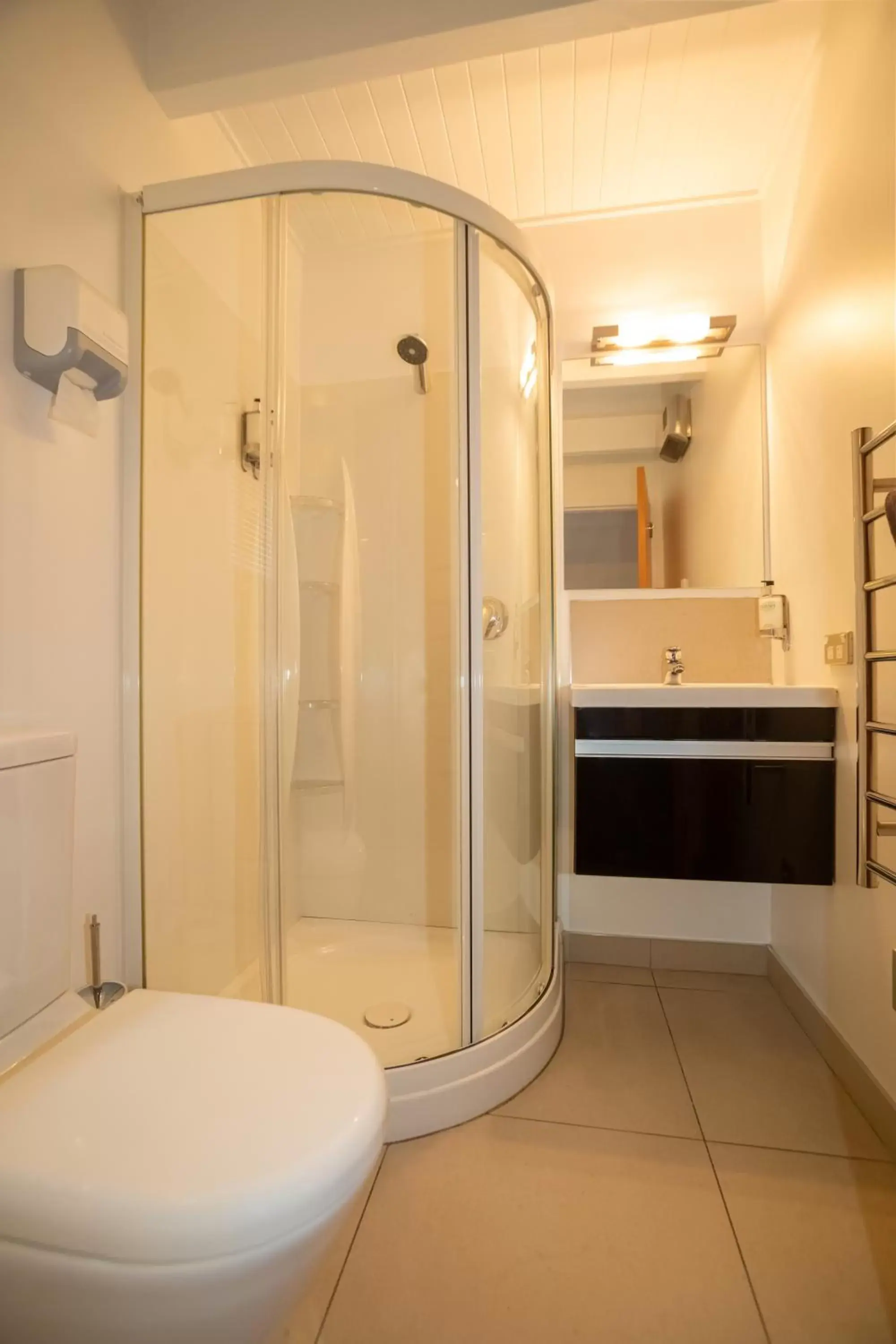 Bathroom in Cranbury Court Apartments