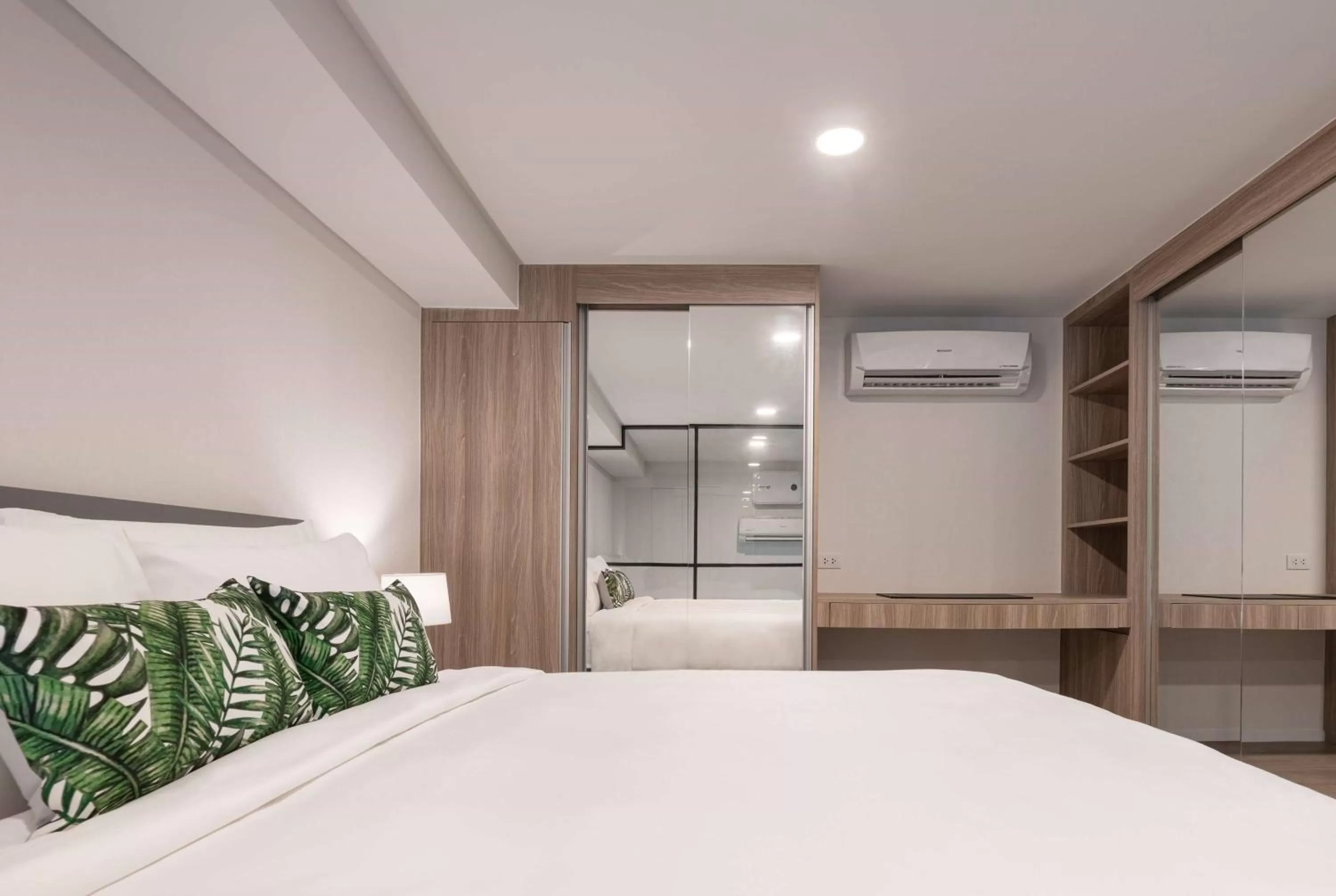 Photo of the whole room, Bed in Ramada By Wyndham Bangkok Sukhumvit 87