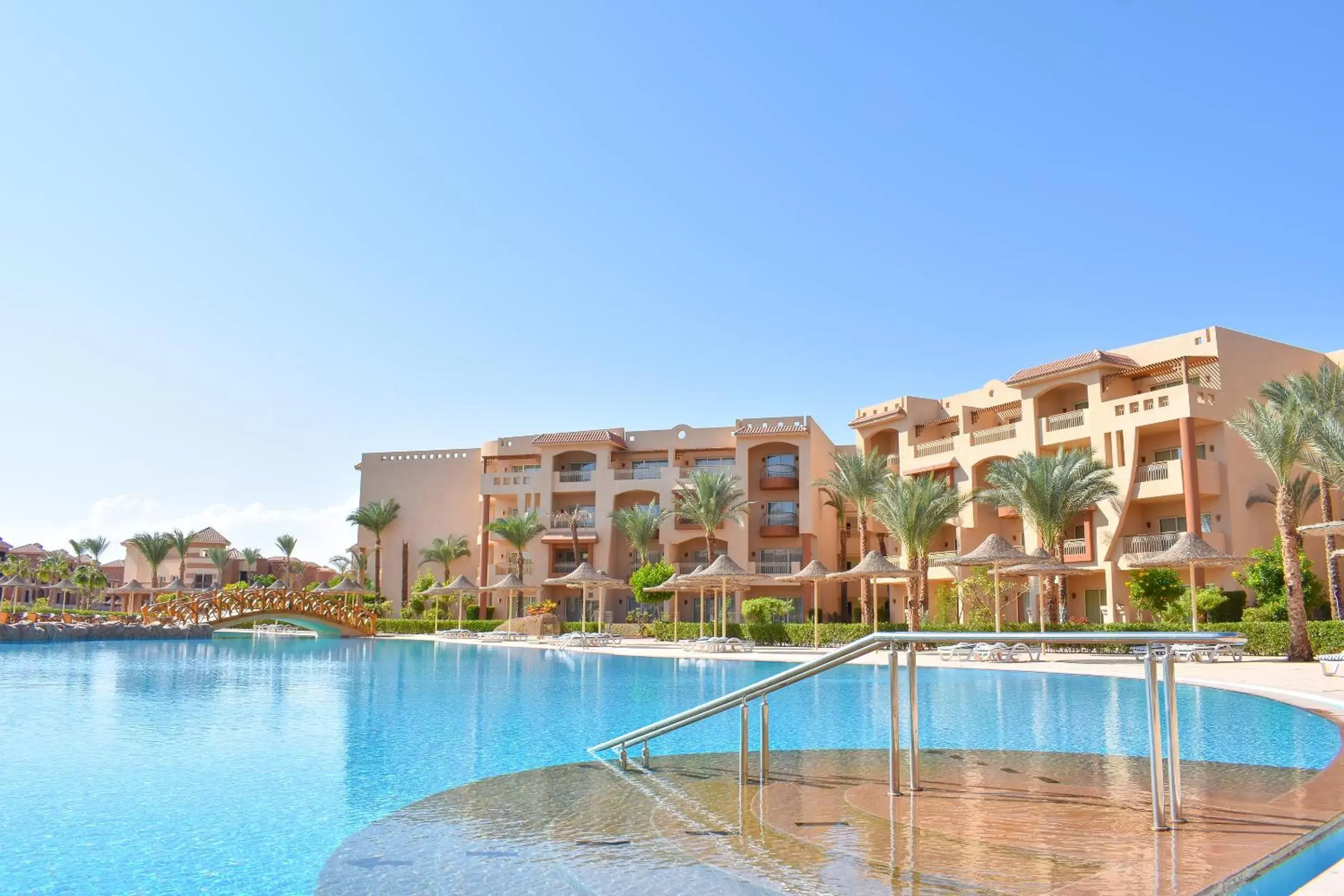 Swimming Pool in Parrotel Lagoon Waterpark Resort