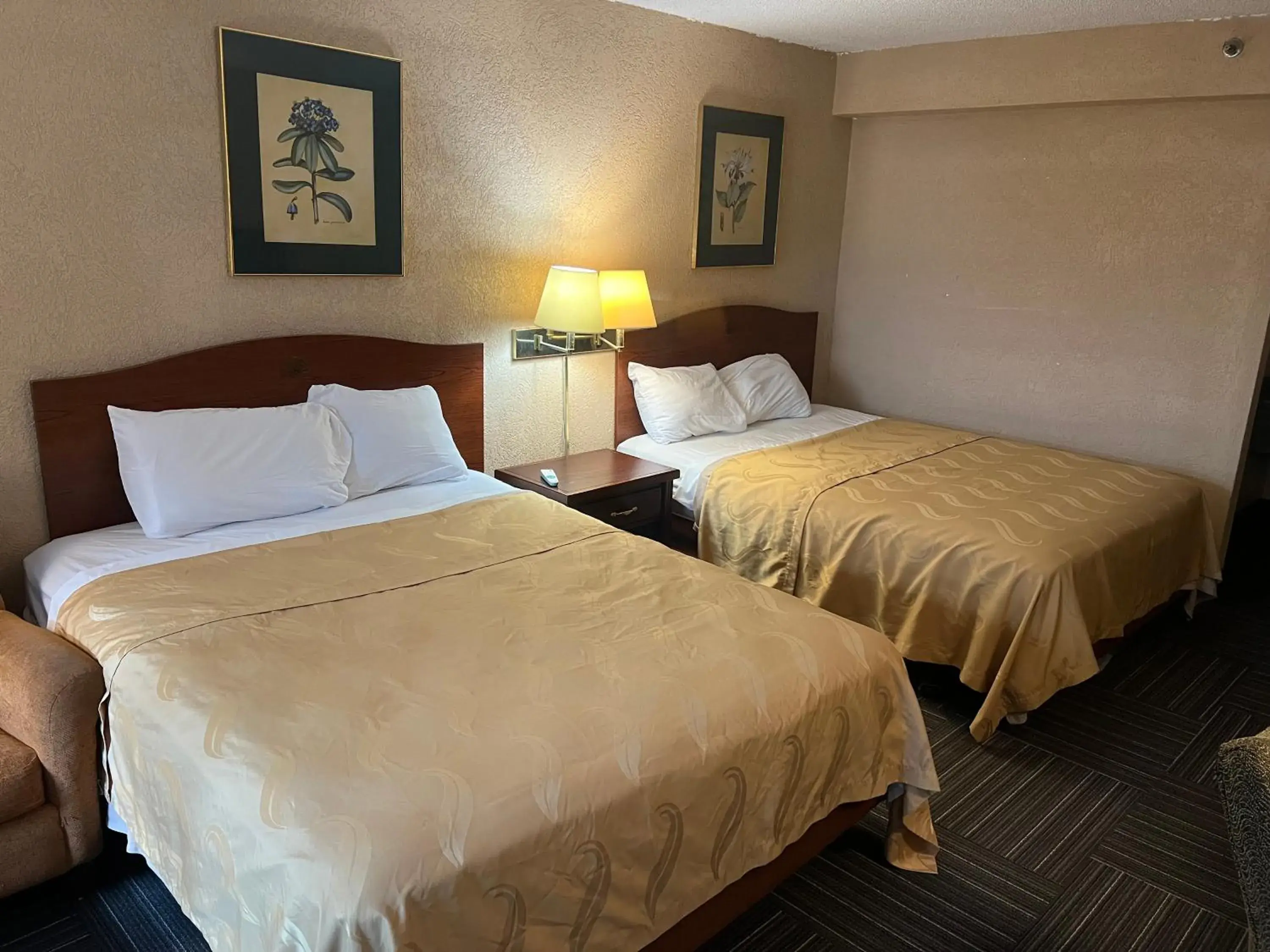 Bed in The Lodge Hotel and Banquets Bed in The Lodge Hotel and Banquets