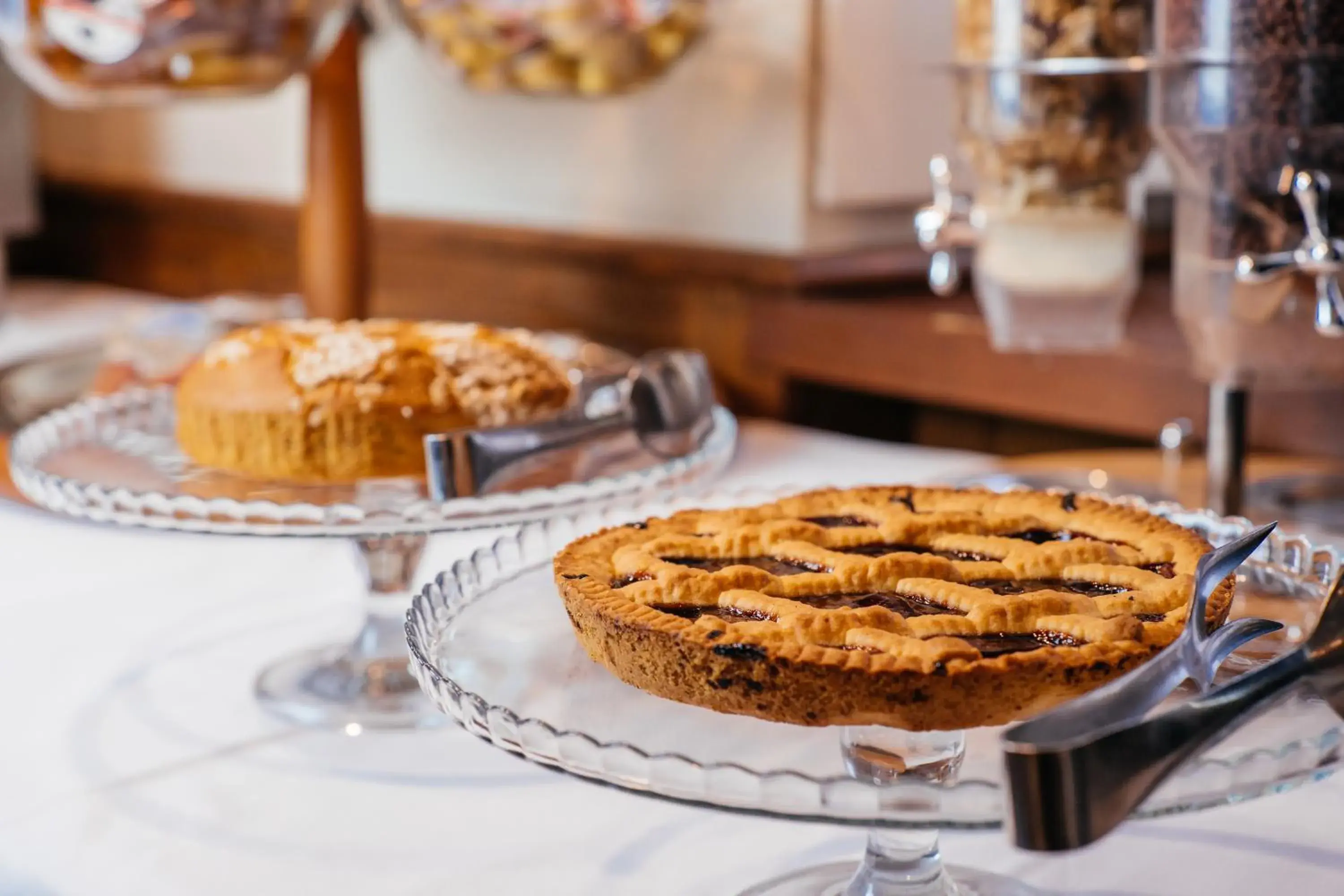 Continental breakfast, Food in Hotel Antica Fonte