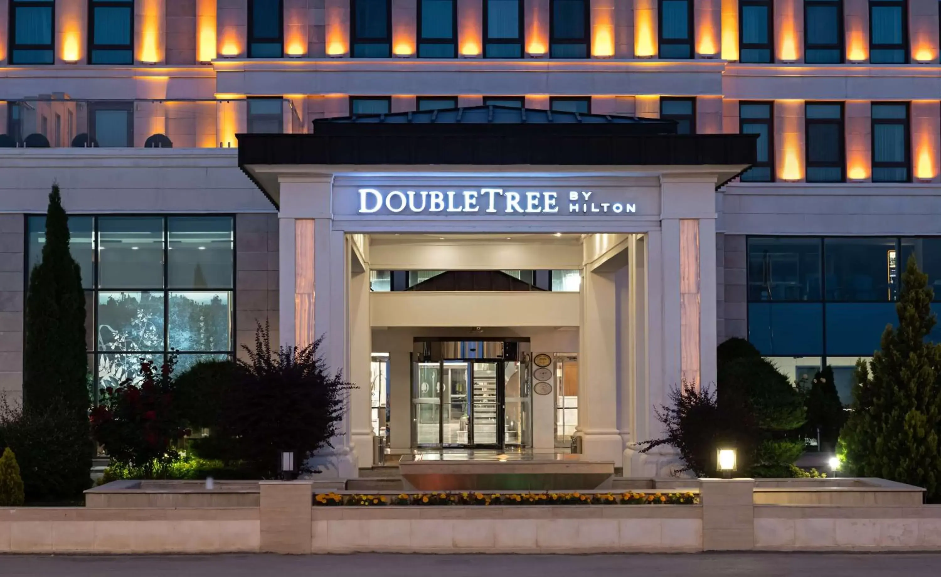 Property building in Doubletree by Hilton Van