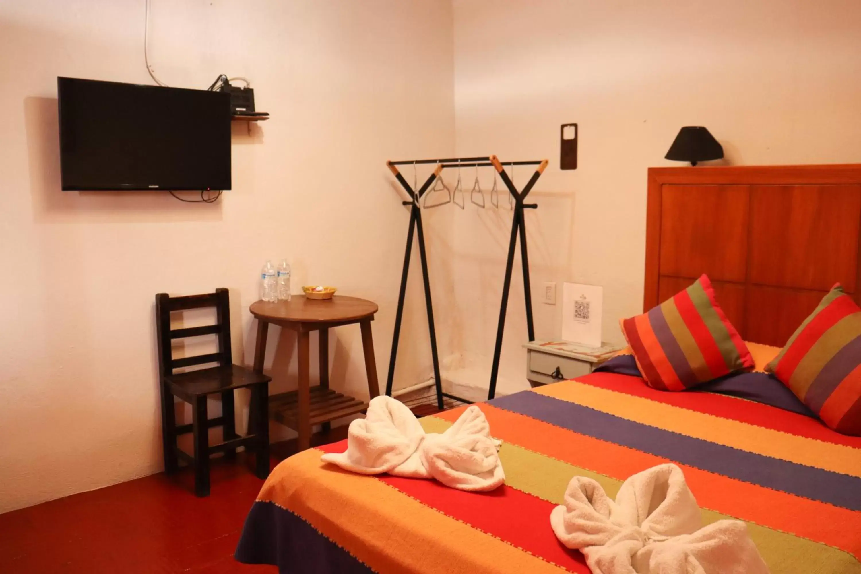 Area and facilities, Bed in Posada Don Mario