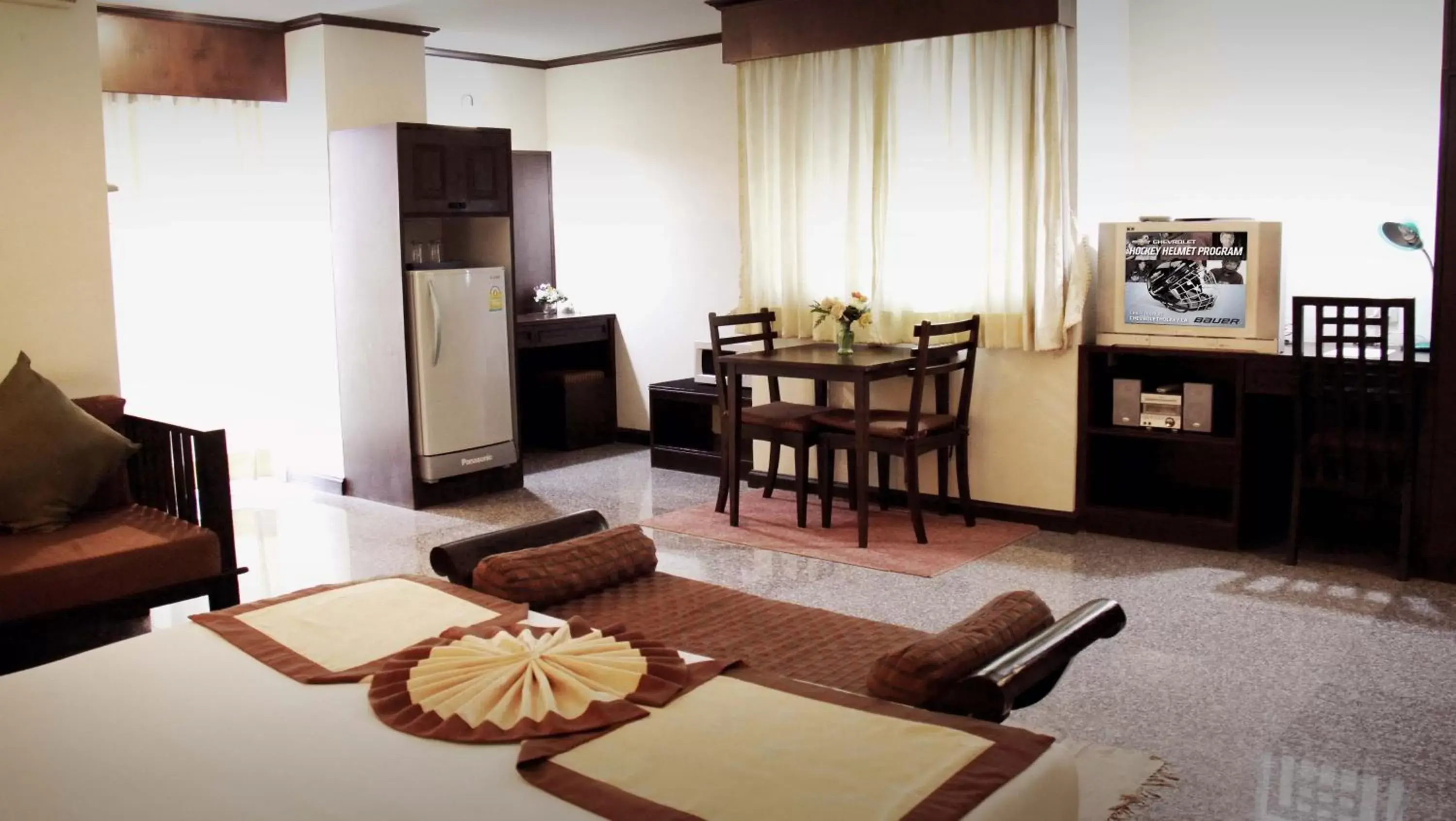 Bed, Seating Area in Royal Peninsula Hotel Chiangmai