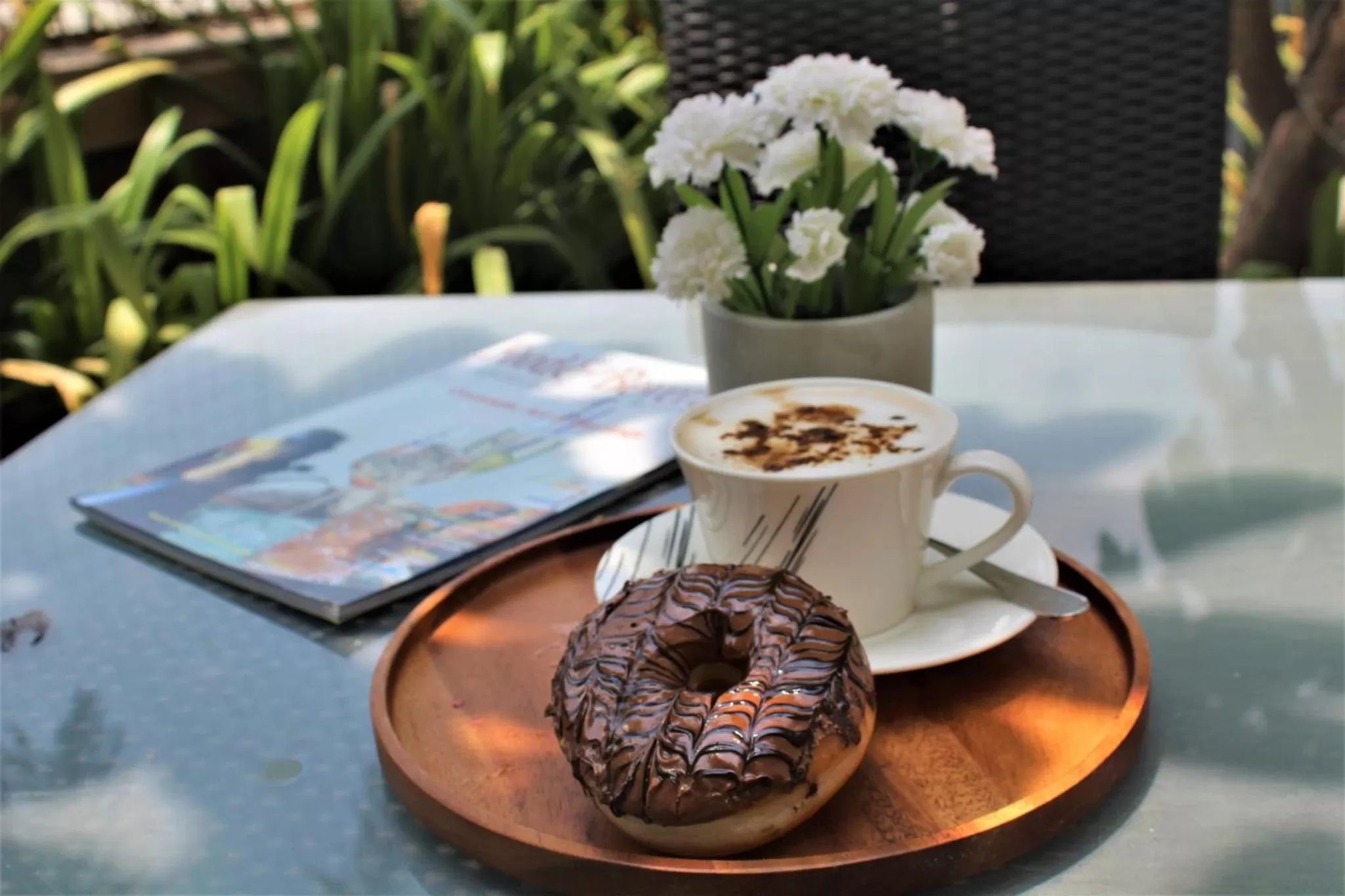 Restaurant/places to eat in Crowne Plaza Ahmedabad City Centre by IHG