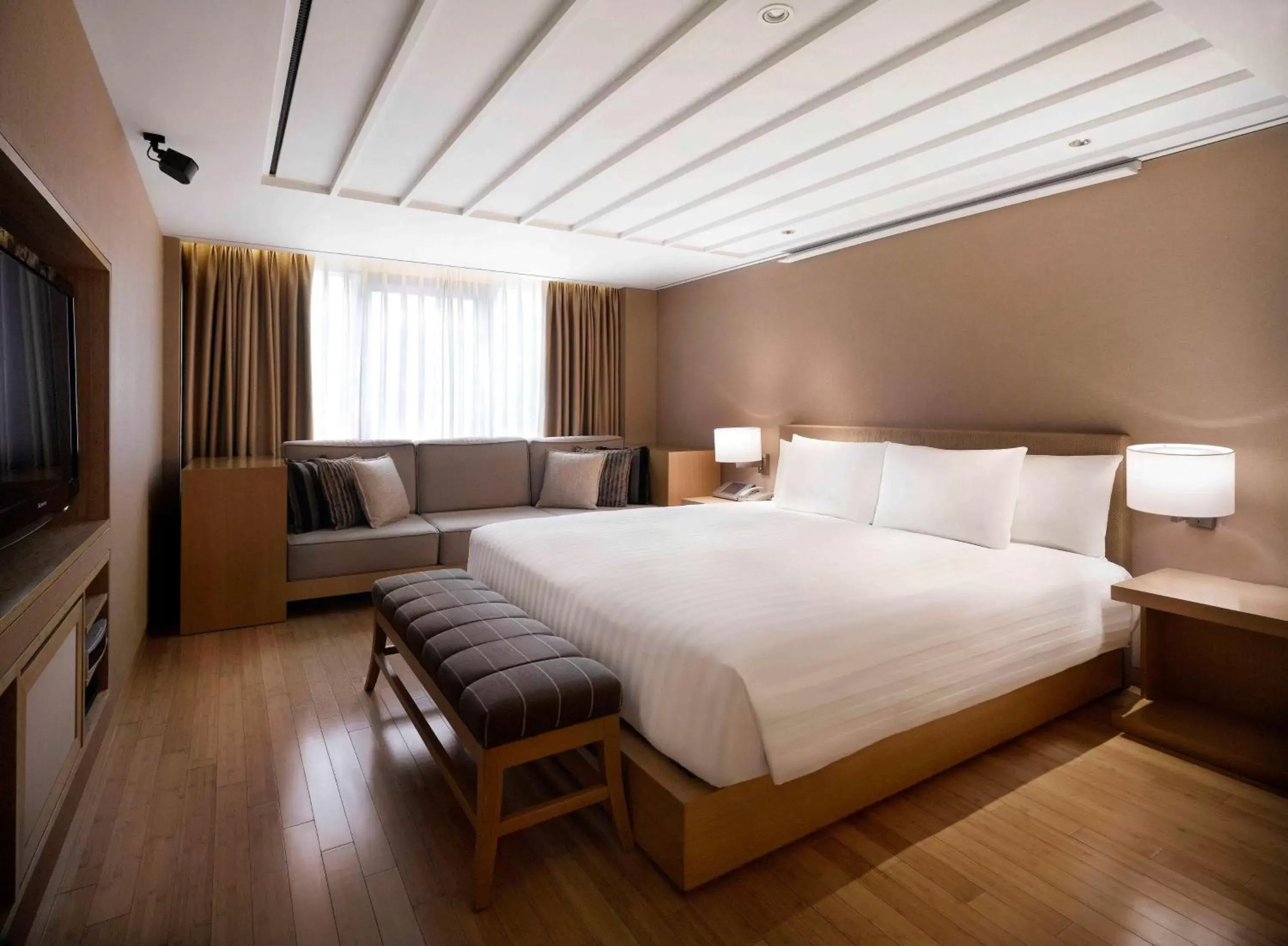 Photo of the whole room, Bed in Banyan Tree Club & Spa Seoul