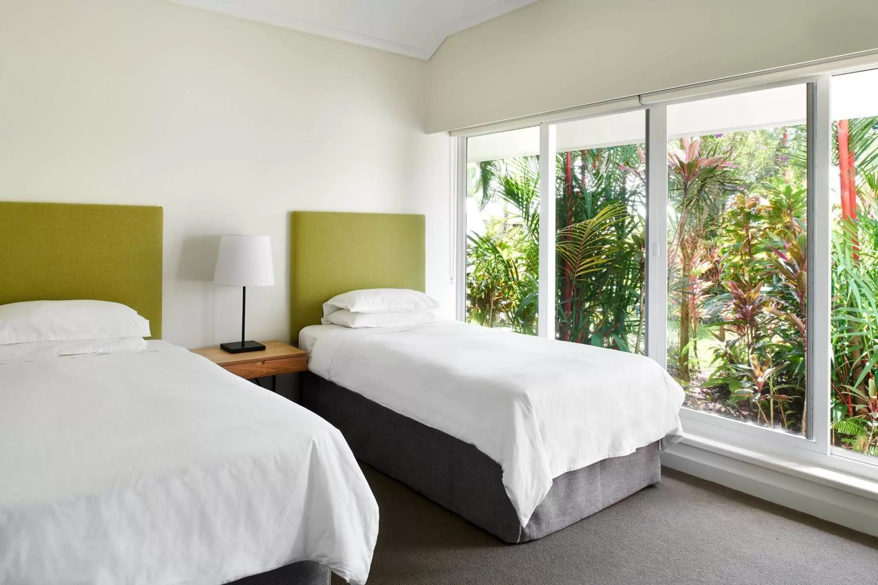 Bedroom, Bed in Sheraton Grand Mirage Resort, Port Douglas