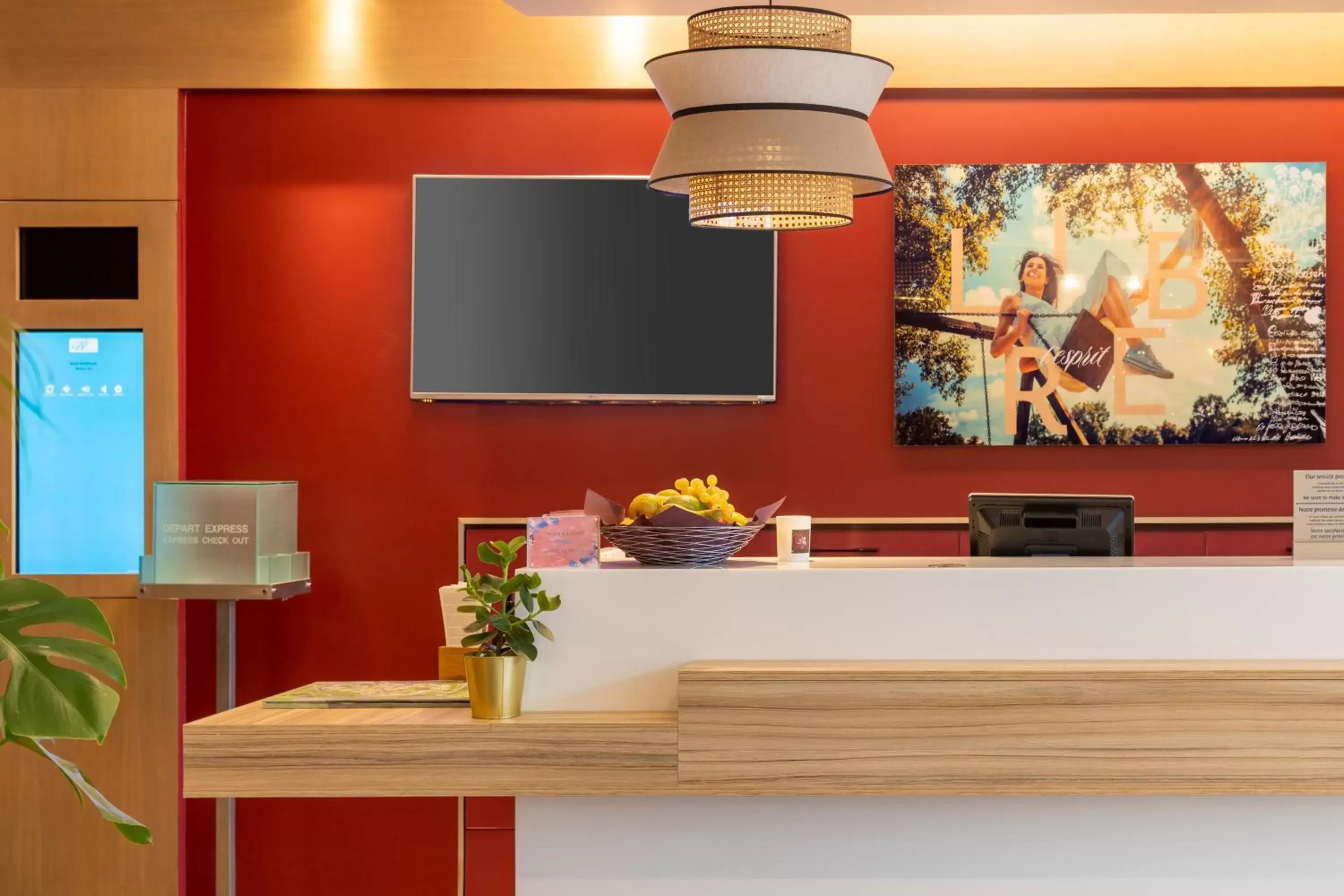 Lobby or reception in Aiden by Best Western Paris Roissy CDG Lobby or reception in Aiden by Best Western Paris Roissy CDG