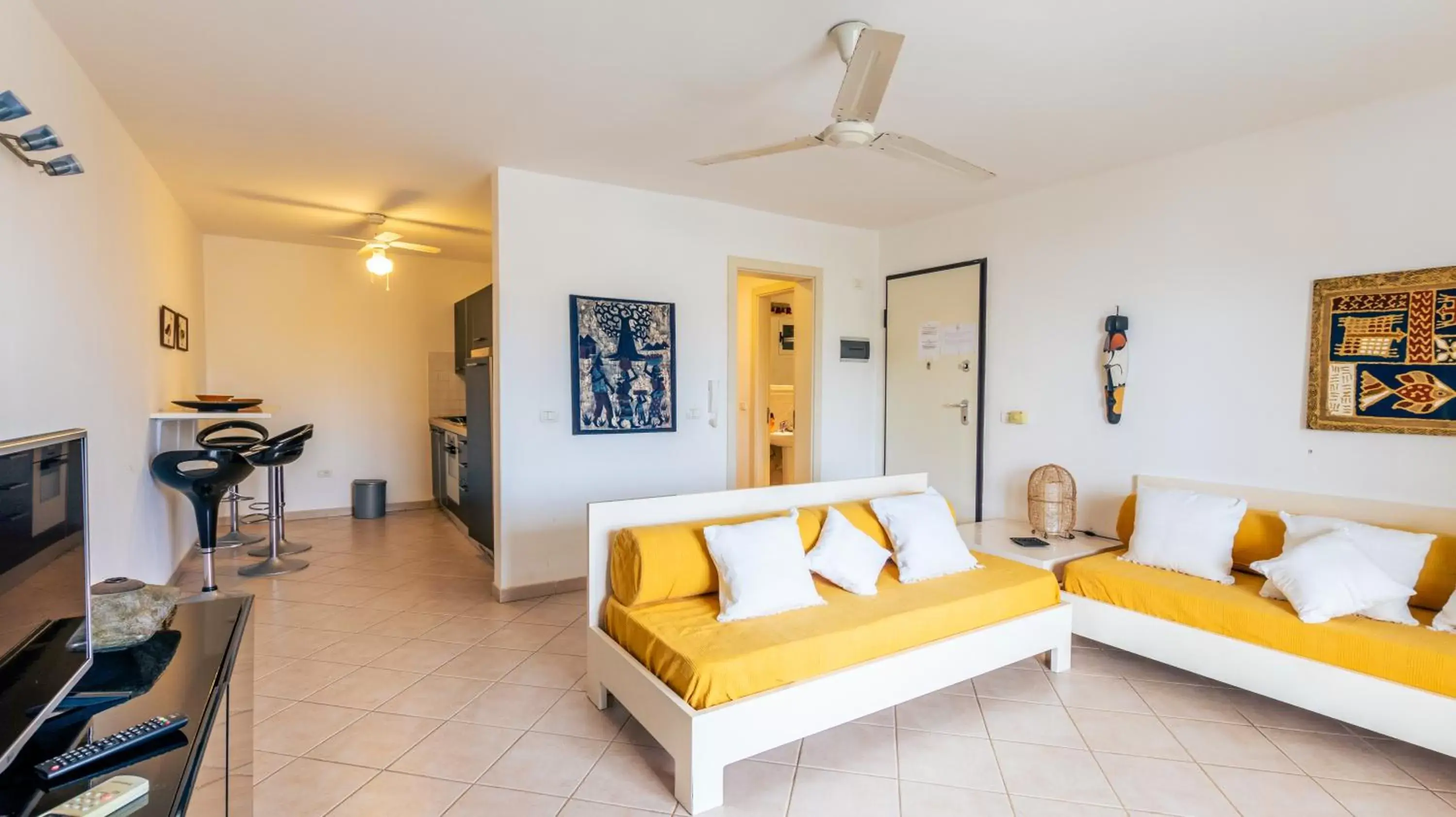 Living room, Seating Area in Leme Bedje Residence